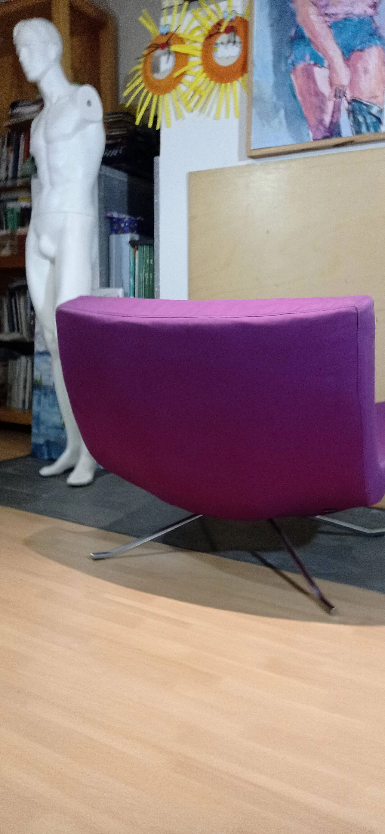 Poltrona Pop in tessuto viola di Christian Werner per Ligne Roset 93