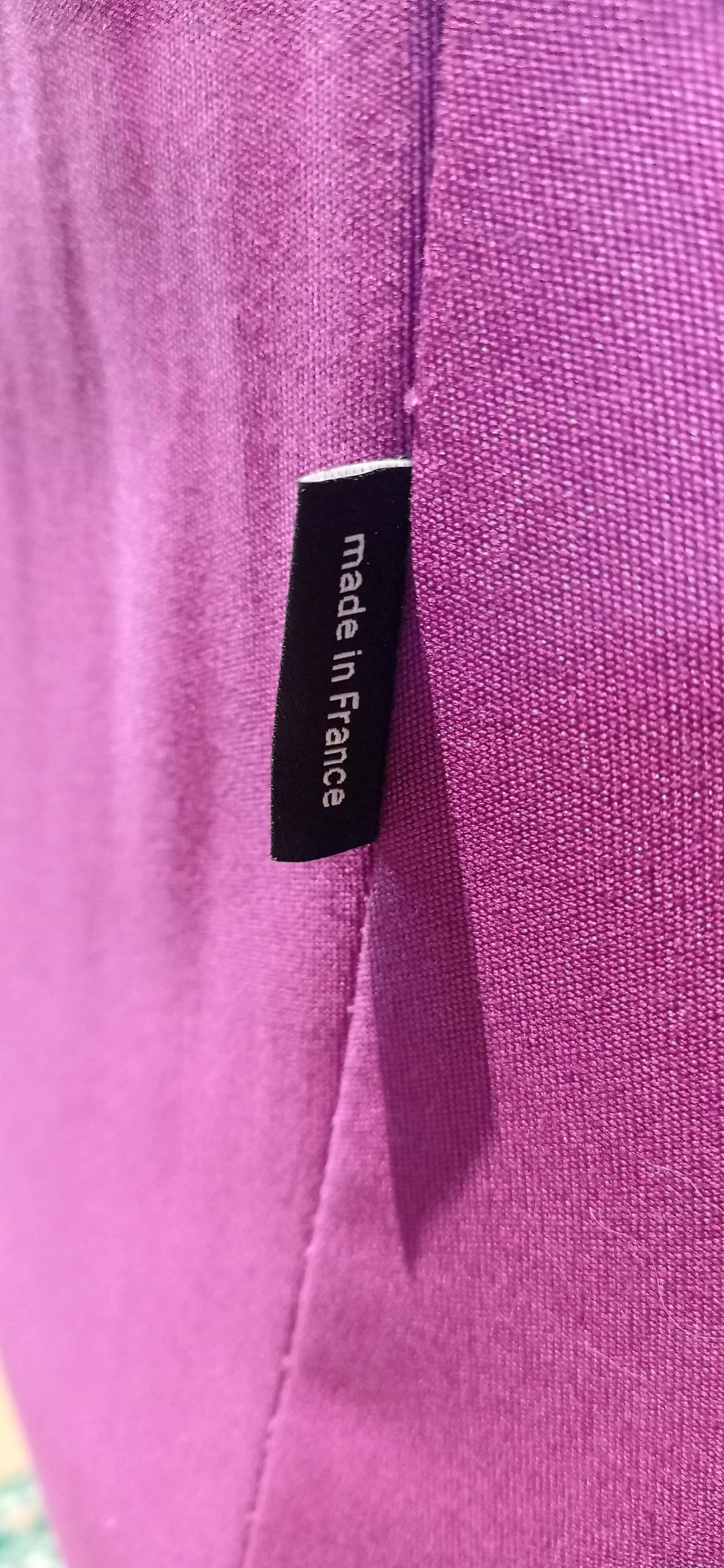 Poltrona Pop in tessuto viola di Christian Werner per Ligne Roset 139