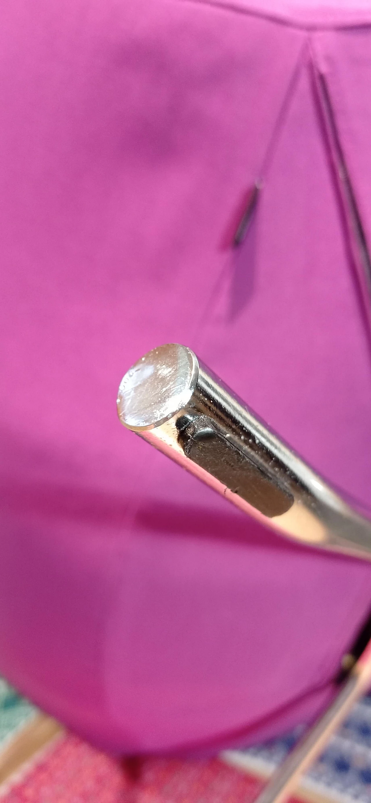 Poltrona Pop in tessuto viola di Christian Werner per Ligne Roset 146