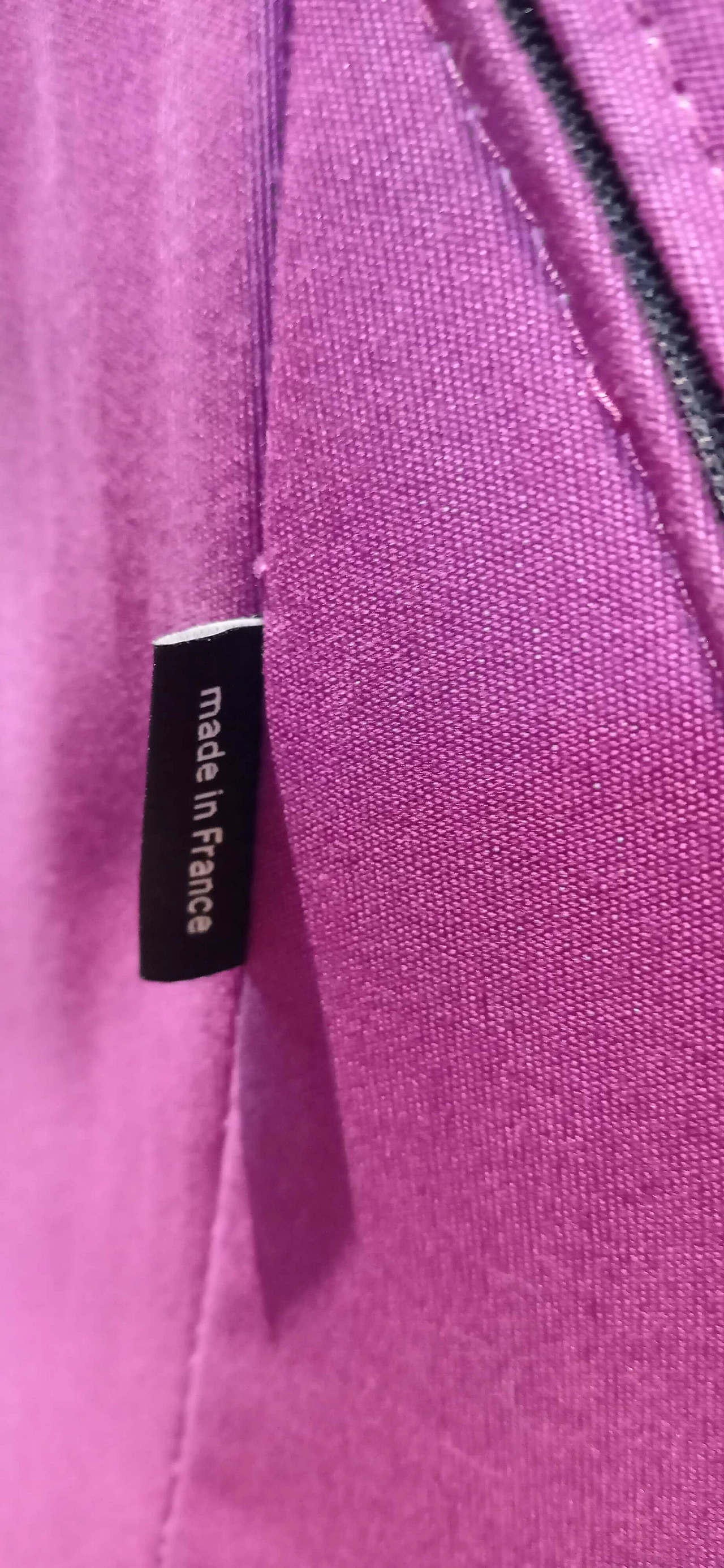 Poltrona Pop in tessuto viola di Christian Werner per Ligne Roset 168