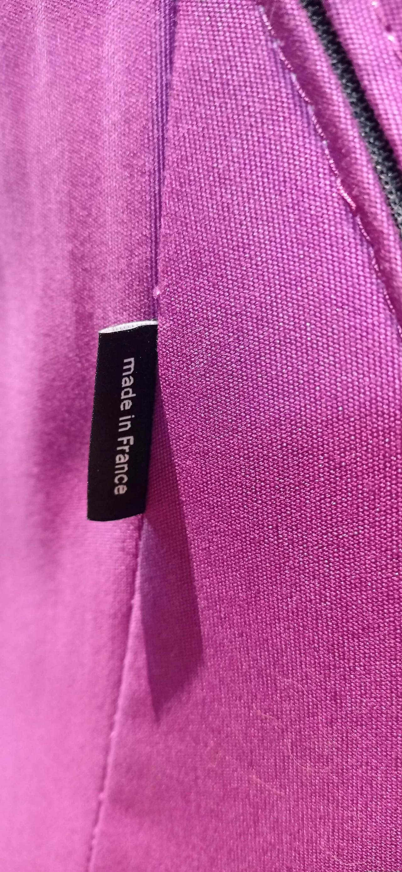 Poltrona Pop in tessuto viola di Christian Werner per Ligne Roset 169