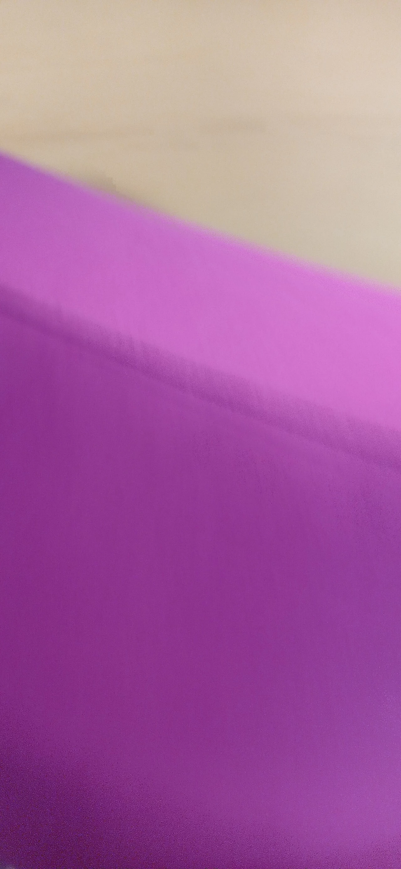 Poltrona Pop in tessuto viola di Christian Werner per Ligne Roset 184