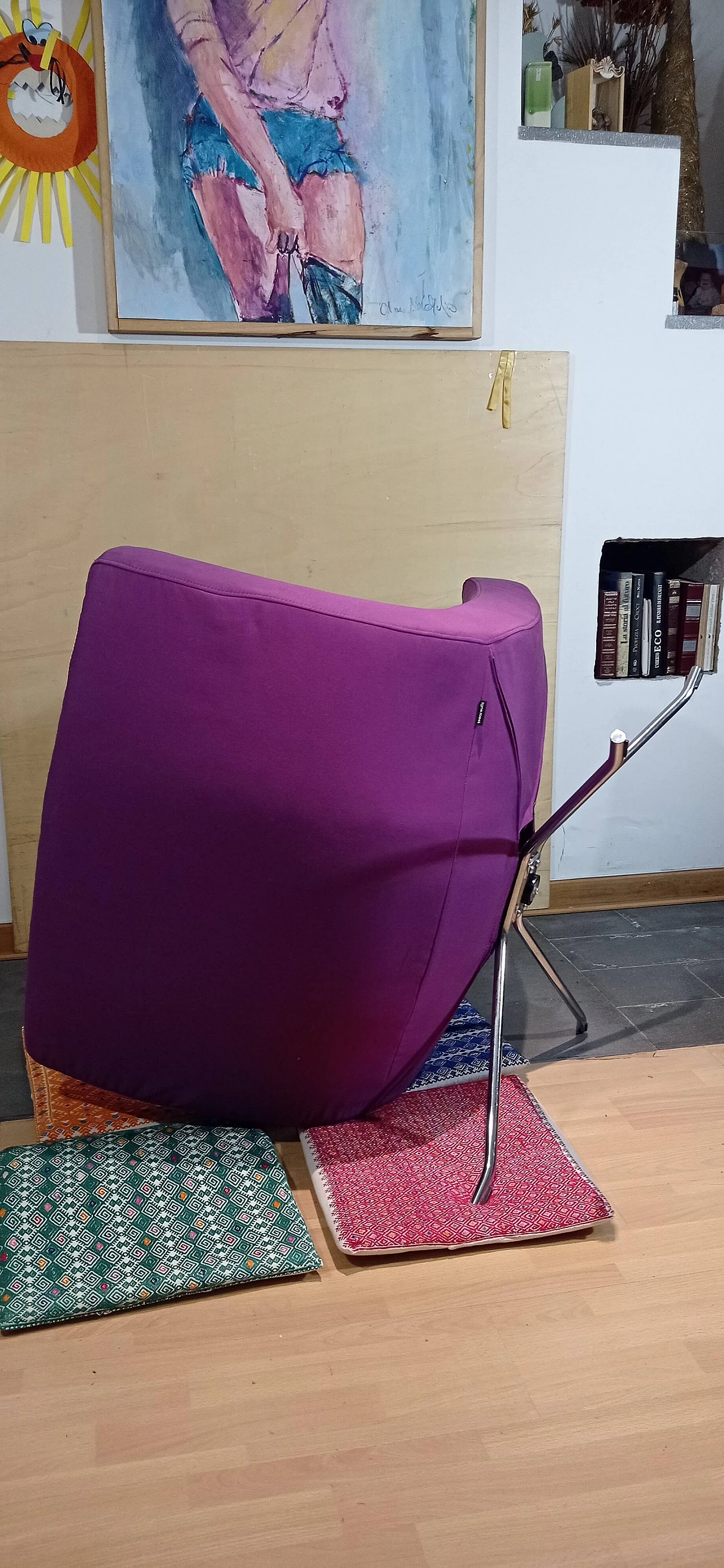 Poltrona Pop in tessuto viola di Christian Werner per Ligne Roset 185
