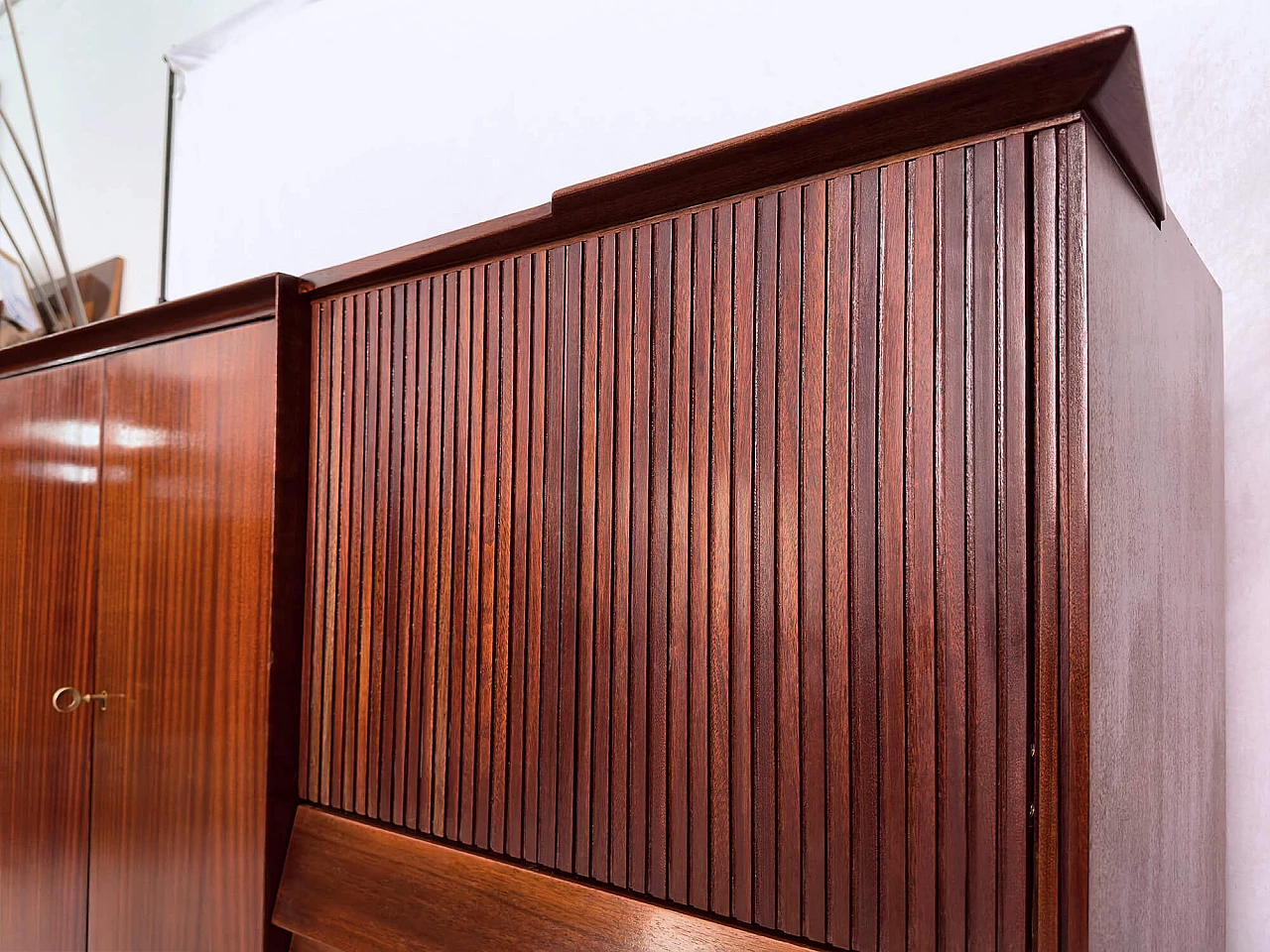 Credenza in teak con vano bar di Vittorio Dassi, anni '50 6