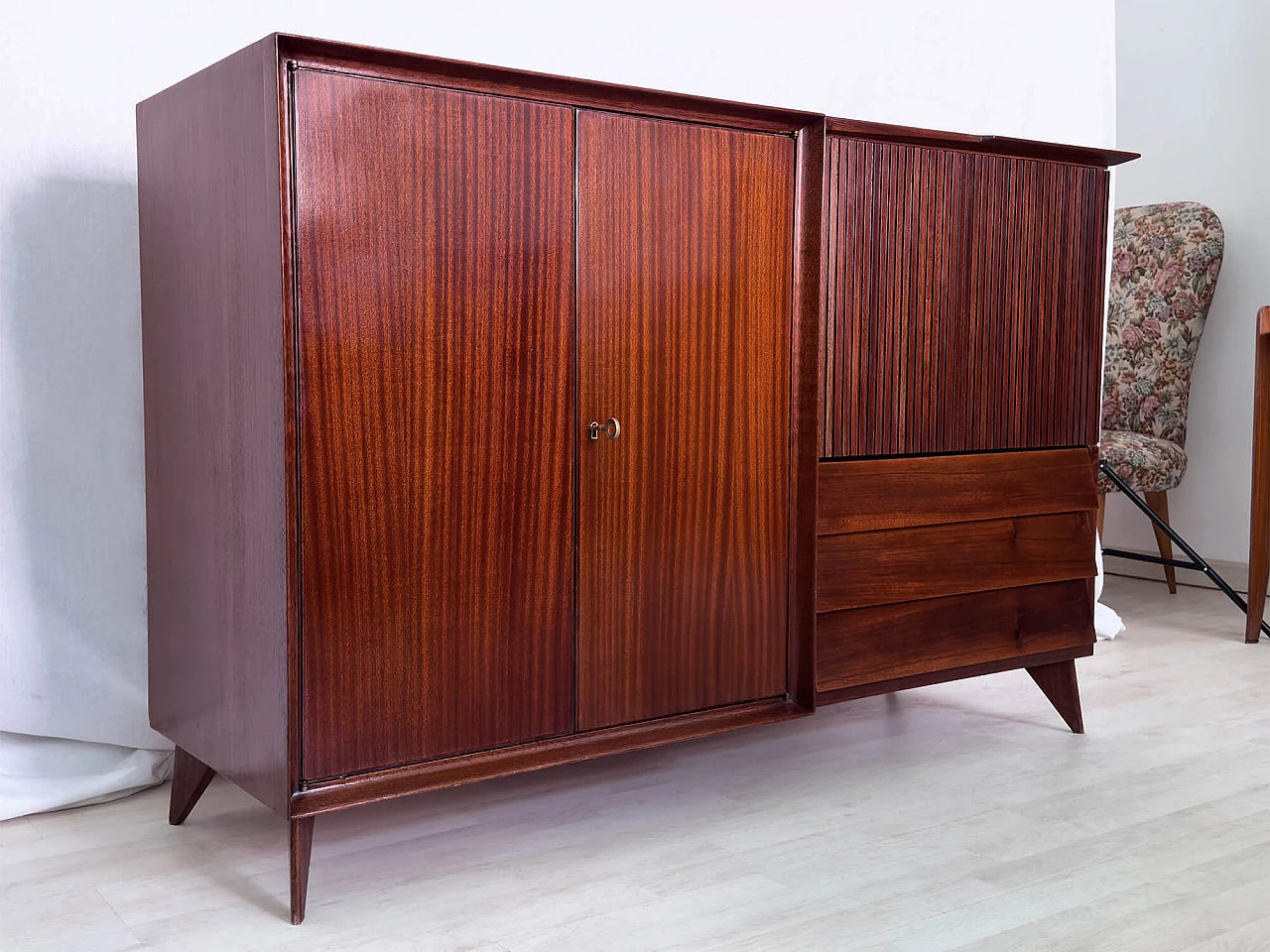 Credenza in teak con vano bar di Vittorio Dassi, anni '50 19