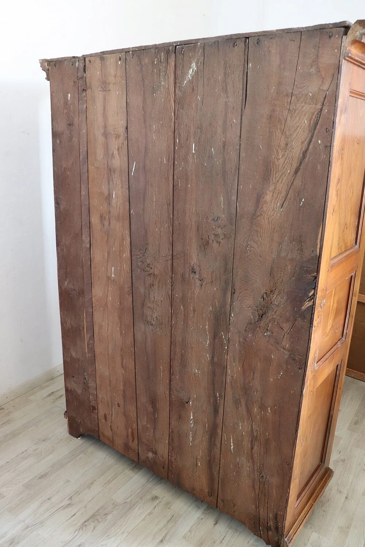 Solid walnut wardrobe with two doors, mid-18th century 19