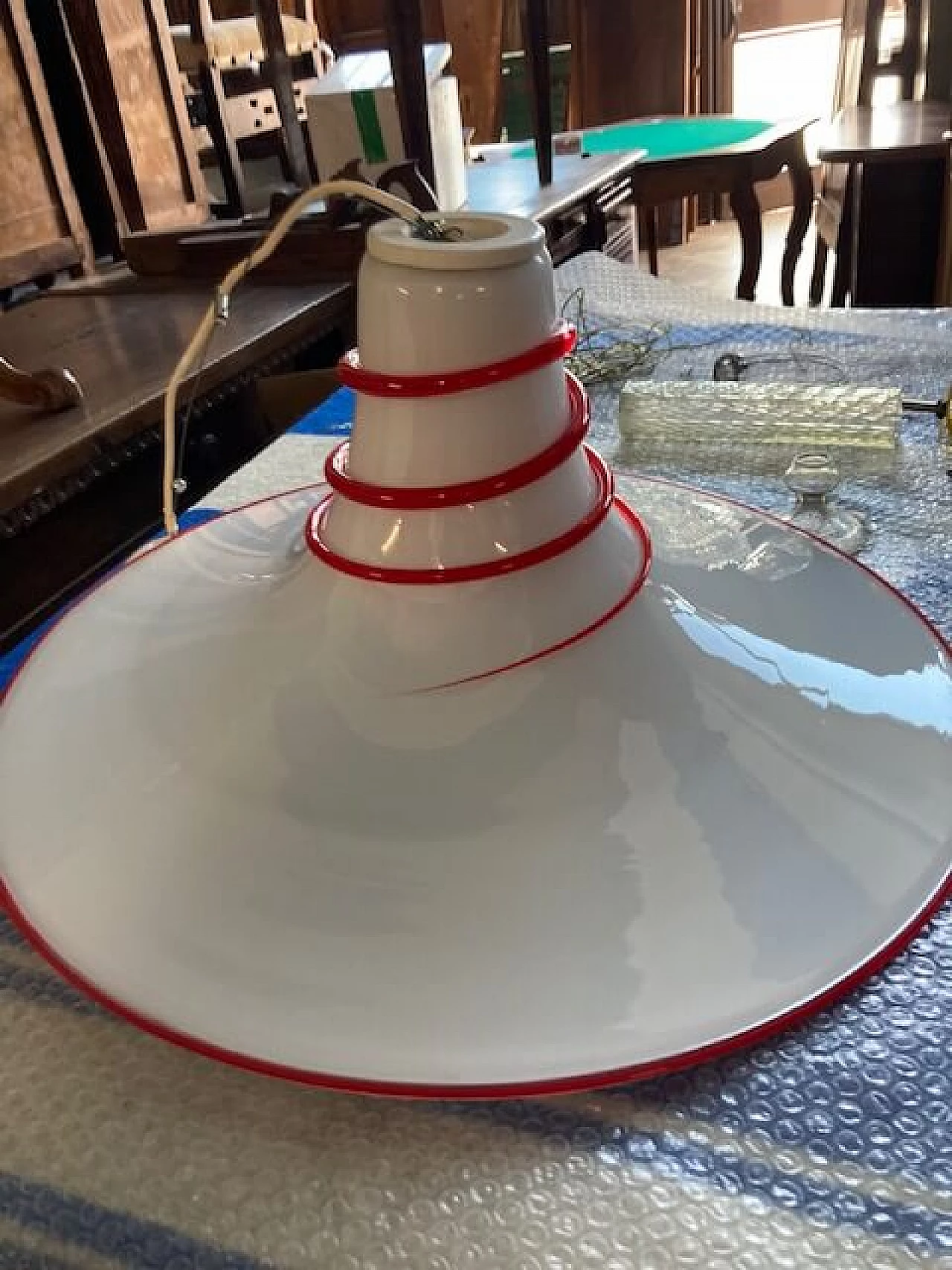 Red and white Murano glass hanging lamp, 1970s 1