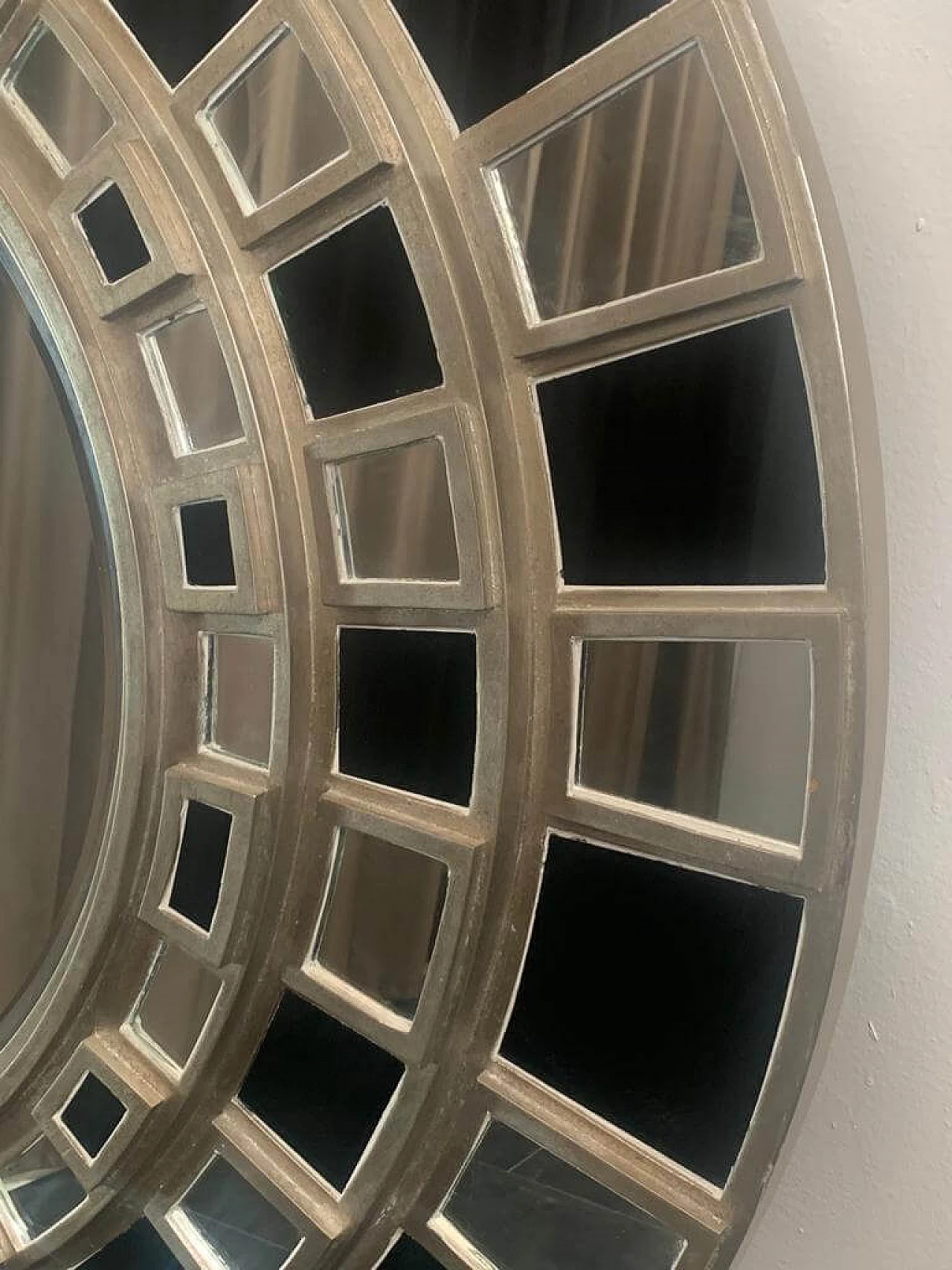 Specchio da parete in vetro e legno argentato di Lam Lee Group, anni '90 4