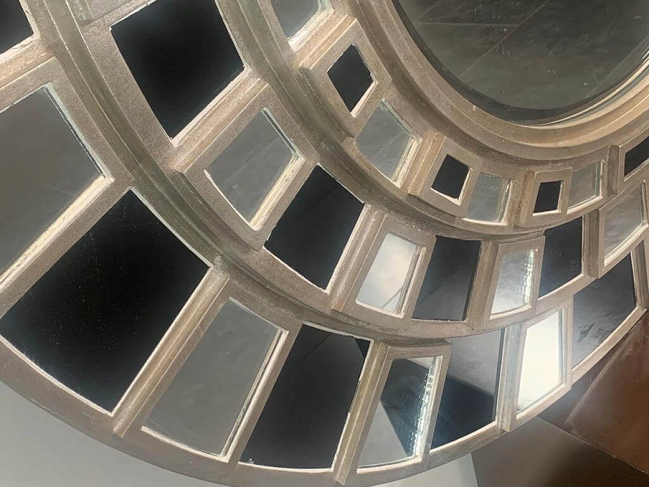 Specchio da parete in vetro e legno argentato di Lam Lee Group, anni '90 5