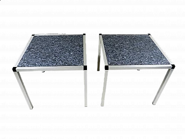 Coppia di tavolini con struttura in acciaio inox e piano in granito, anni '80
