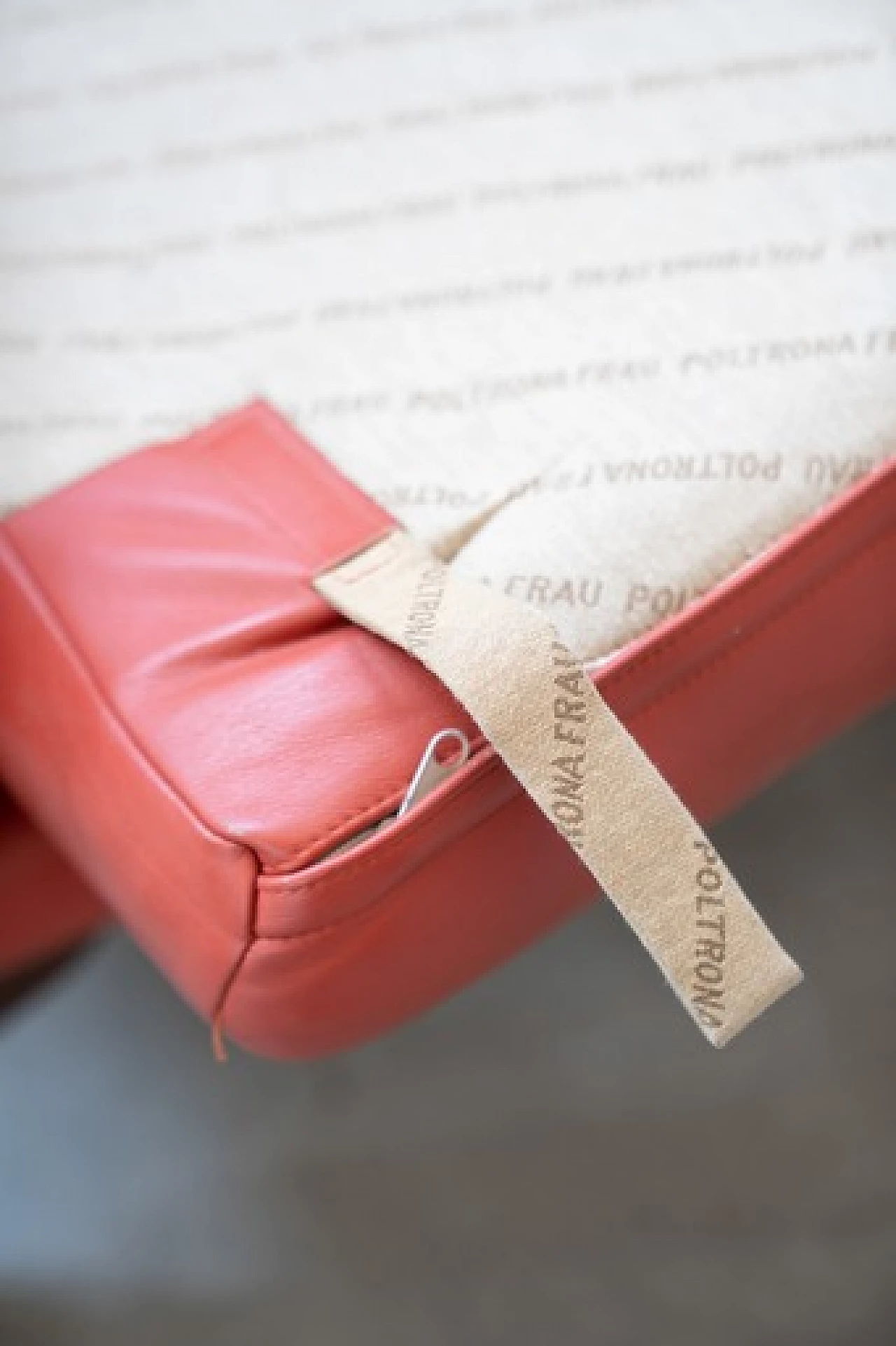 Divano a due posti in pelle bordeaux di Poltrona Frau, anni '90 16