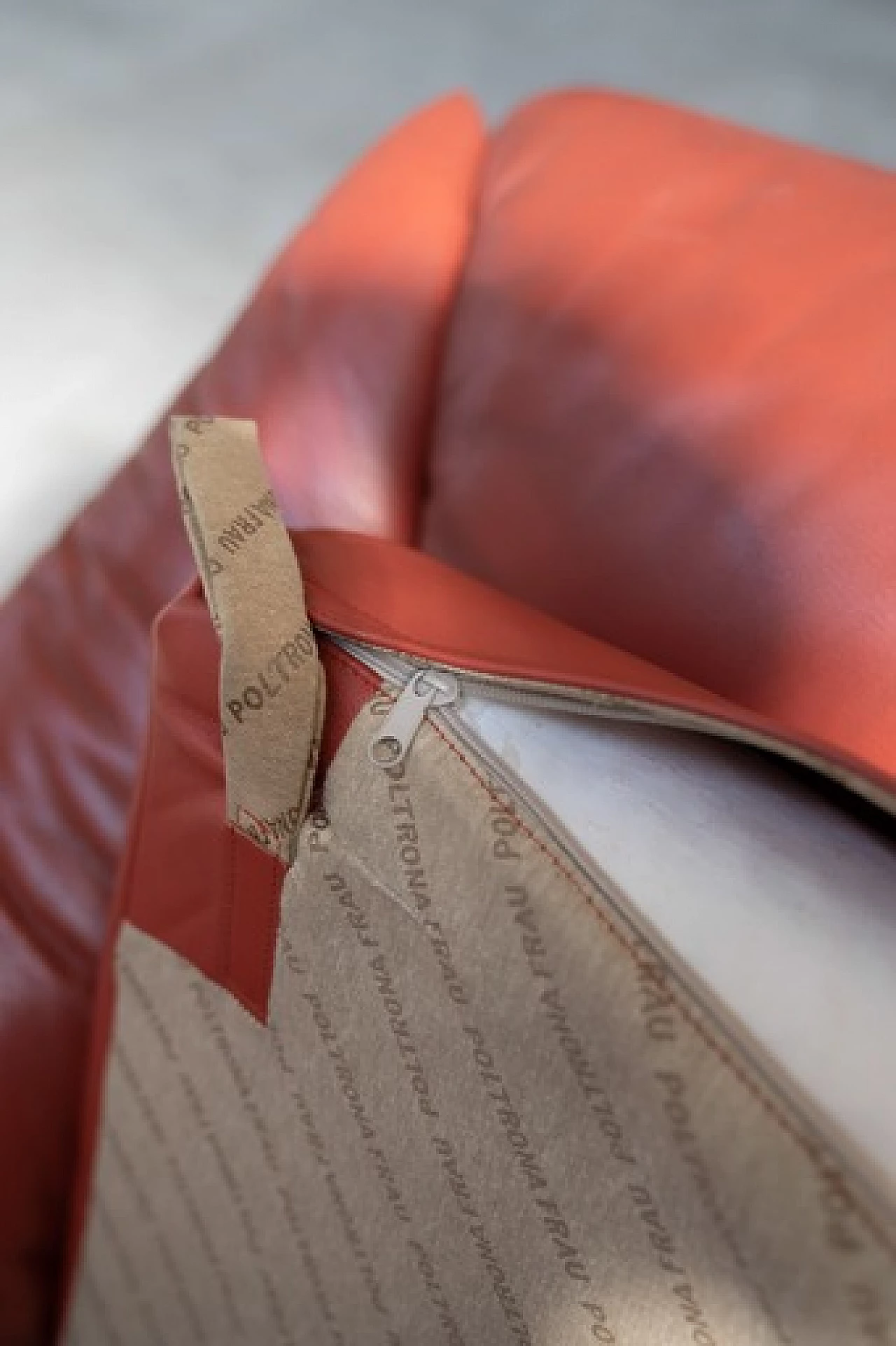 Divano a due posti in pelle bordeaux di Poltrona Frau, anni '90 22