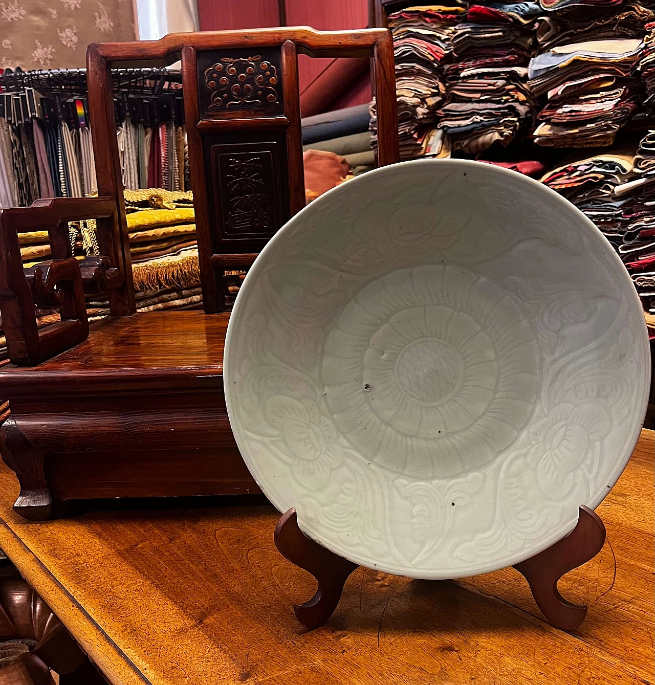 Piatto in ceramica Celadon con motivo floreale, fine '800 1