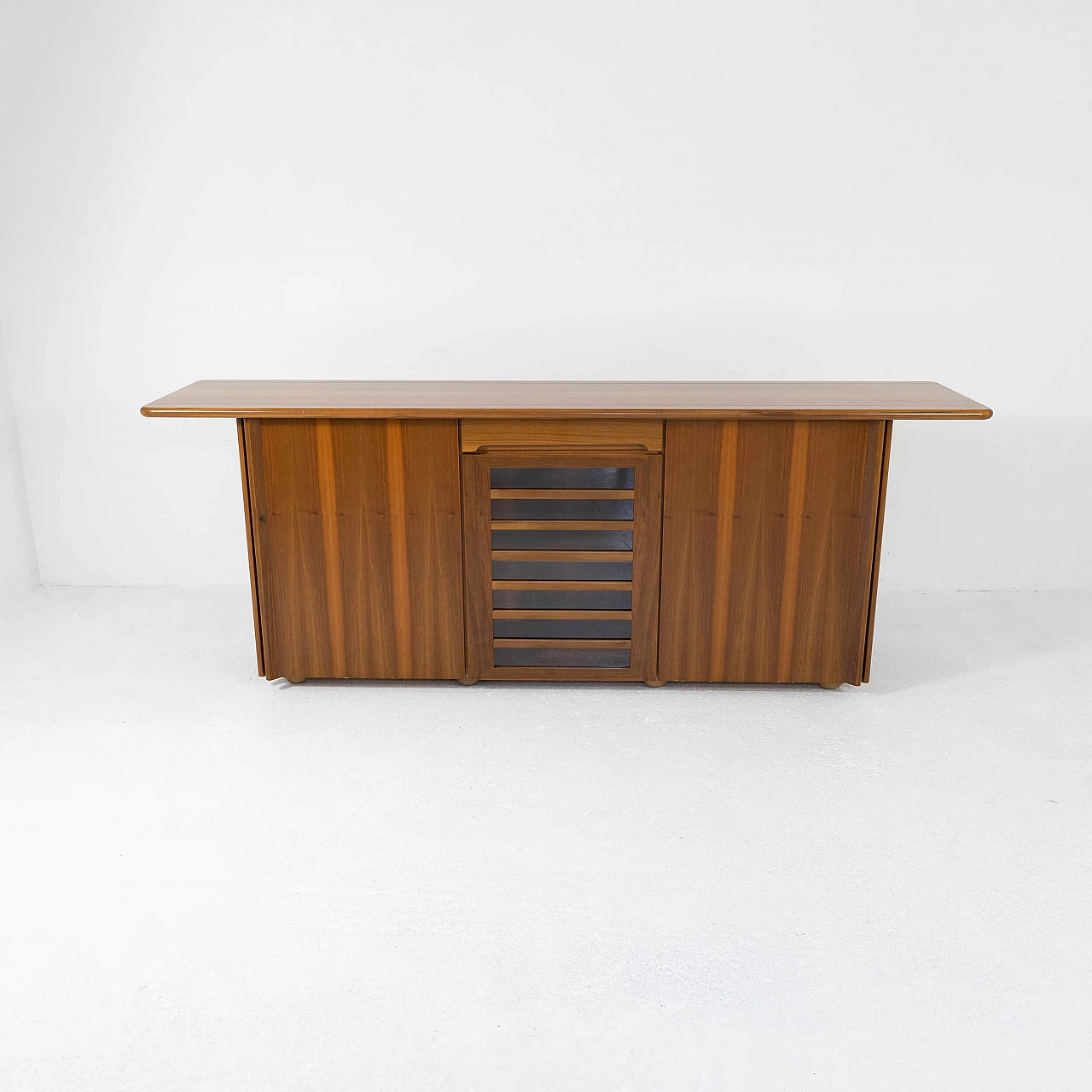 Low walnut sideboard with glass doors, 1970s 1