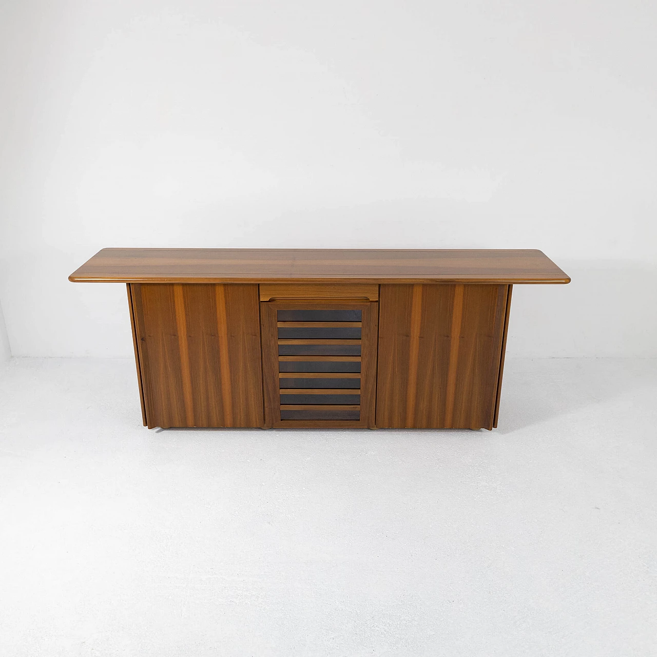 Low walnut sideboard with glass doors, 1970s 2