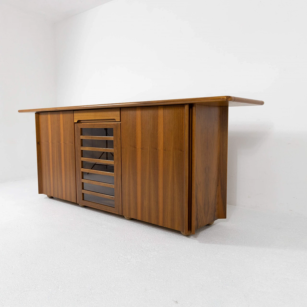 Low walnut sideboard with glass doors, 1970s 3