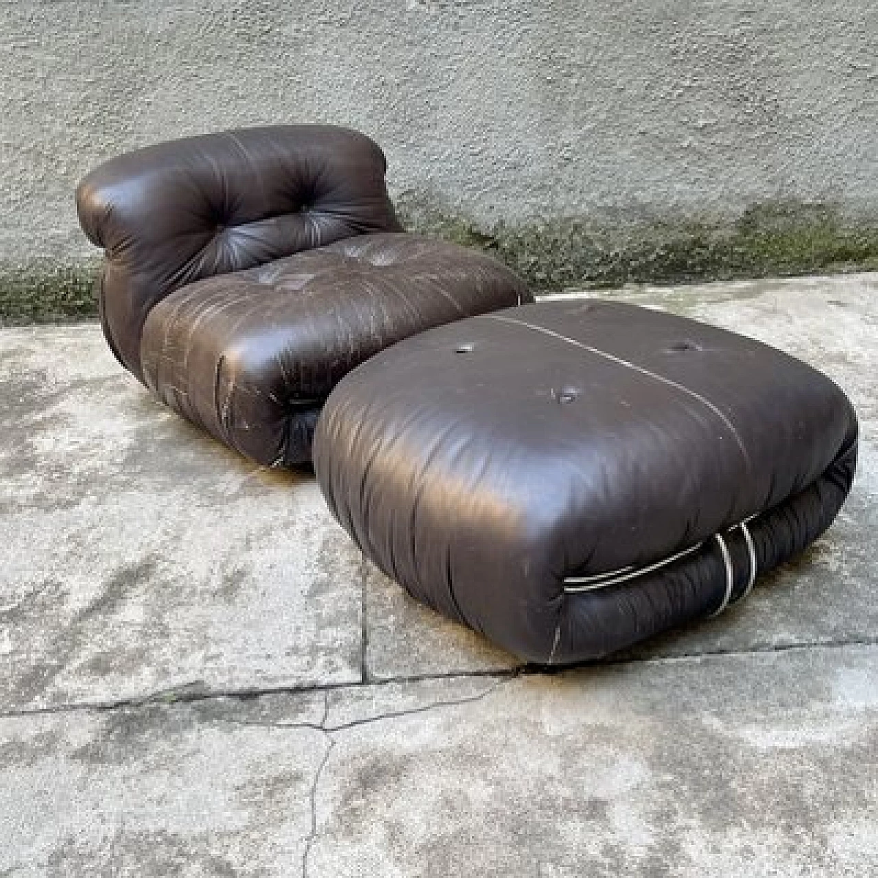 Poltrona Soriana con pouf di Afra e Tobia Scarpa per Cassina, anni '70 3