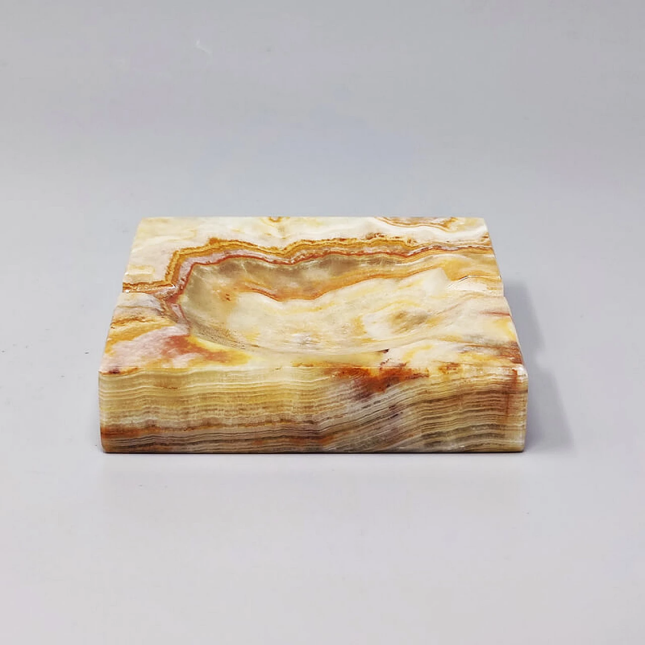 Onyx and gilded metal ashtray and table lighter, 1960s 5