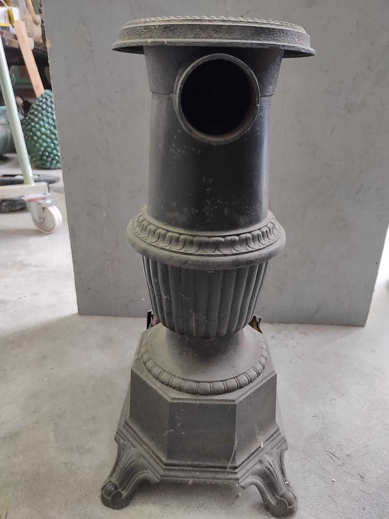 French cast iron stove, 19th century 1