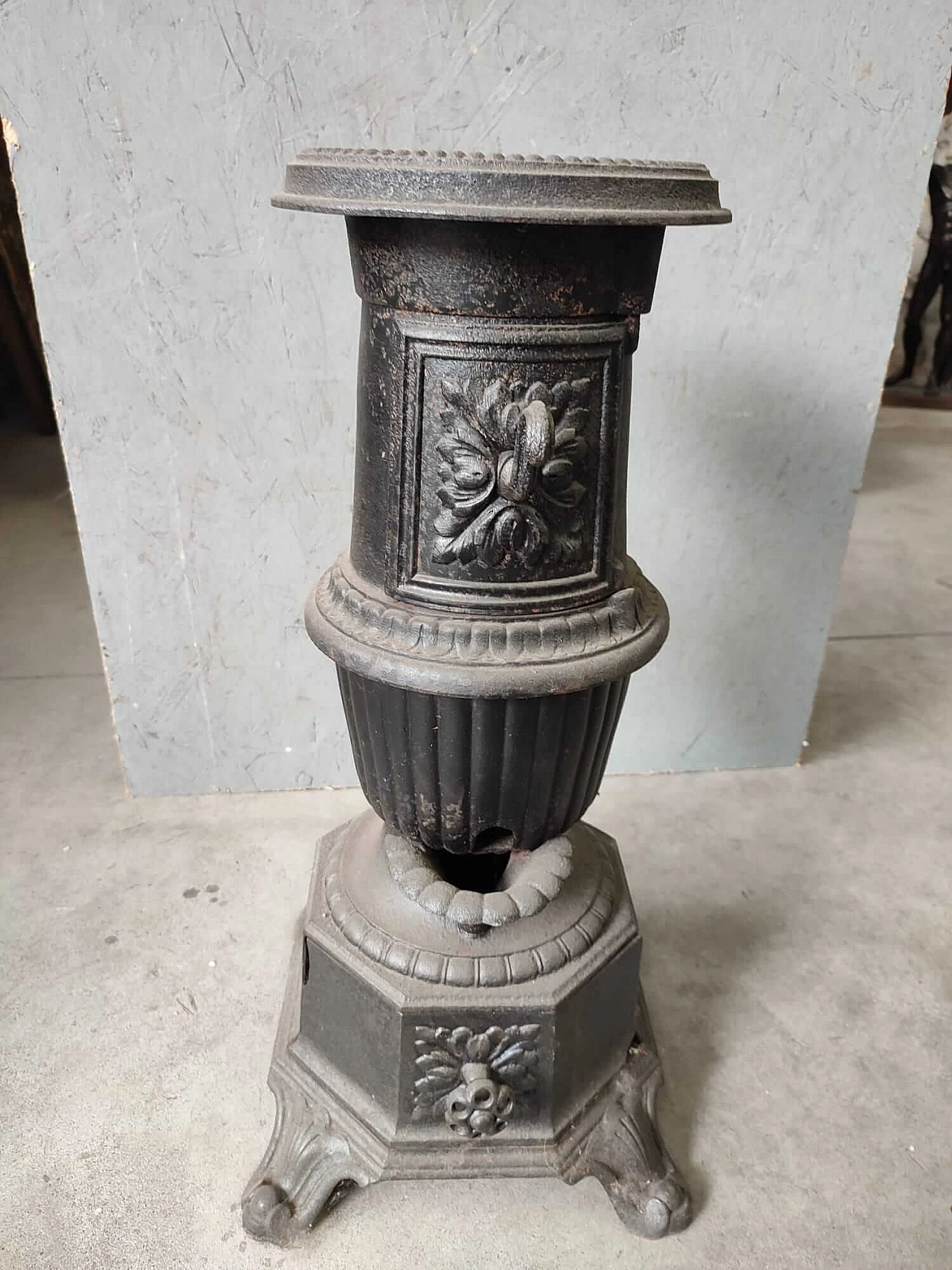 French cast iron stove, 19th century 8