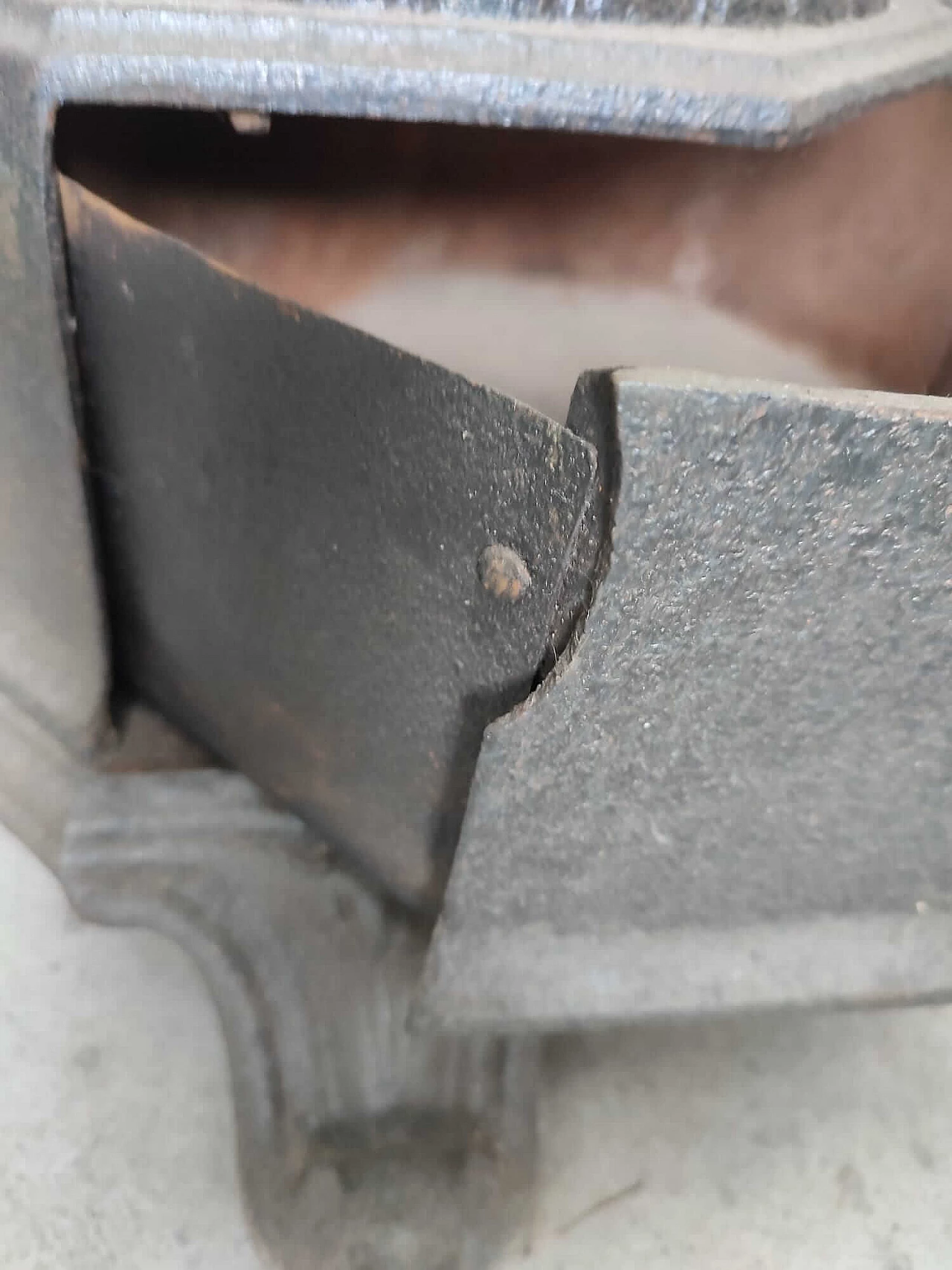 French cast iron stove, 19th century 9