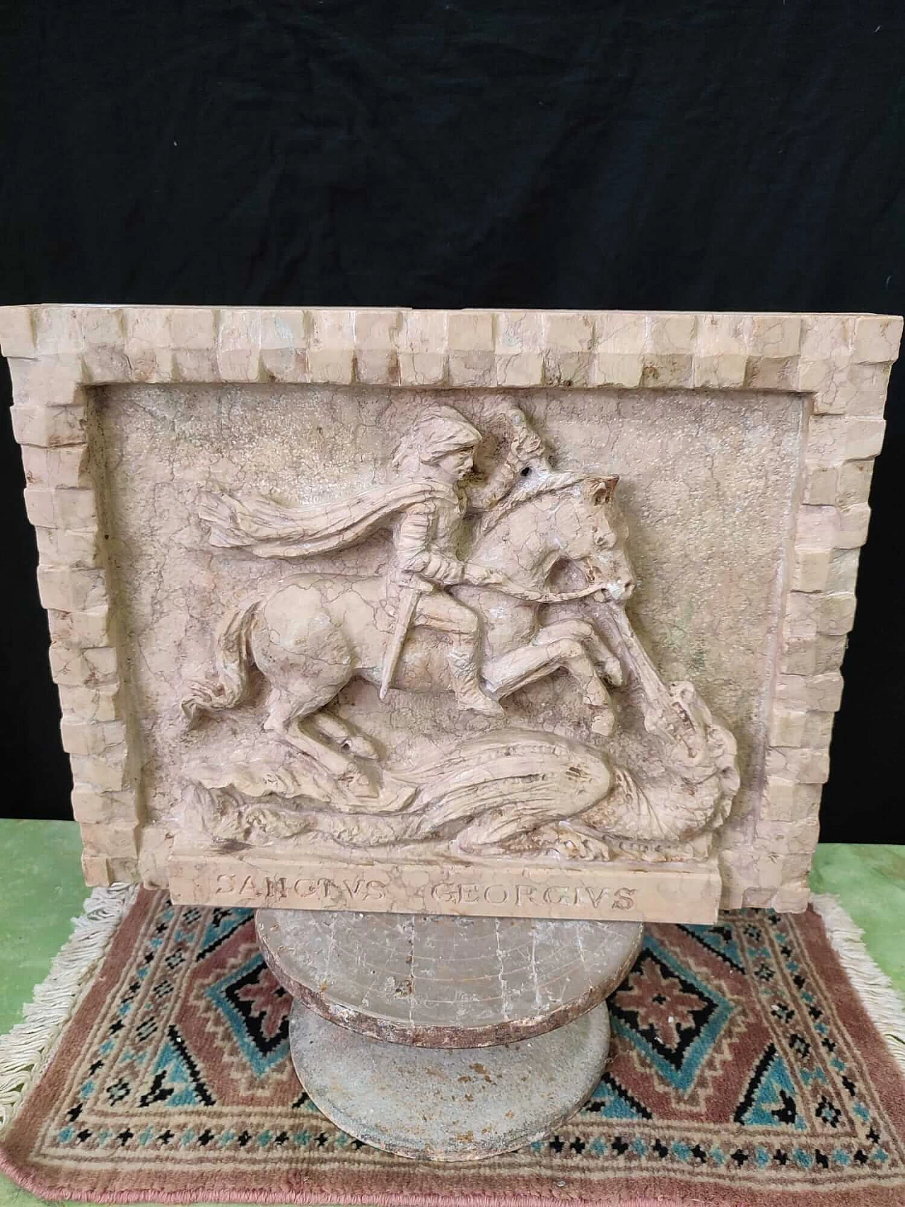 Mattonella con San Giorgio e il drago in marmo Nembro 4