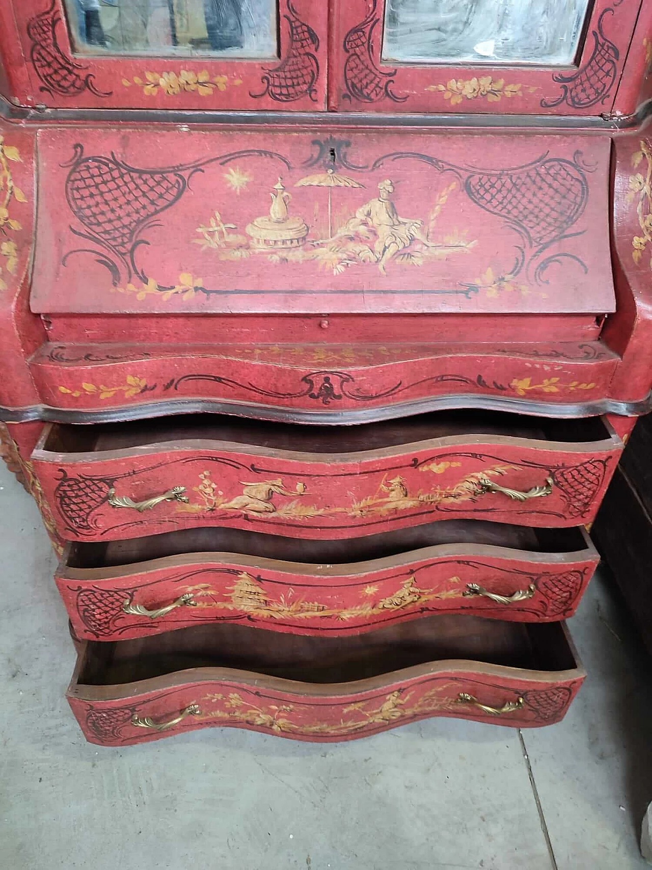 Red lacquered wood trumeau with chinoiserie, early 20th century 11