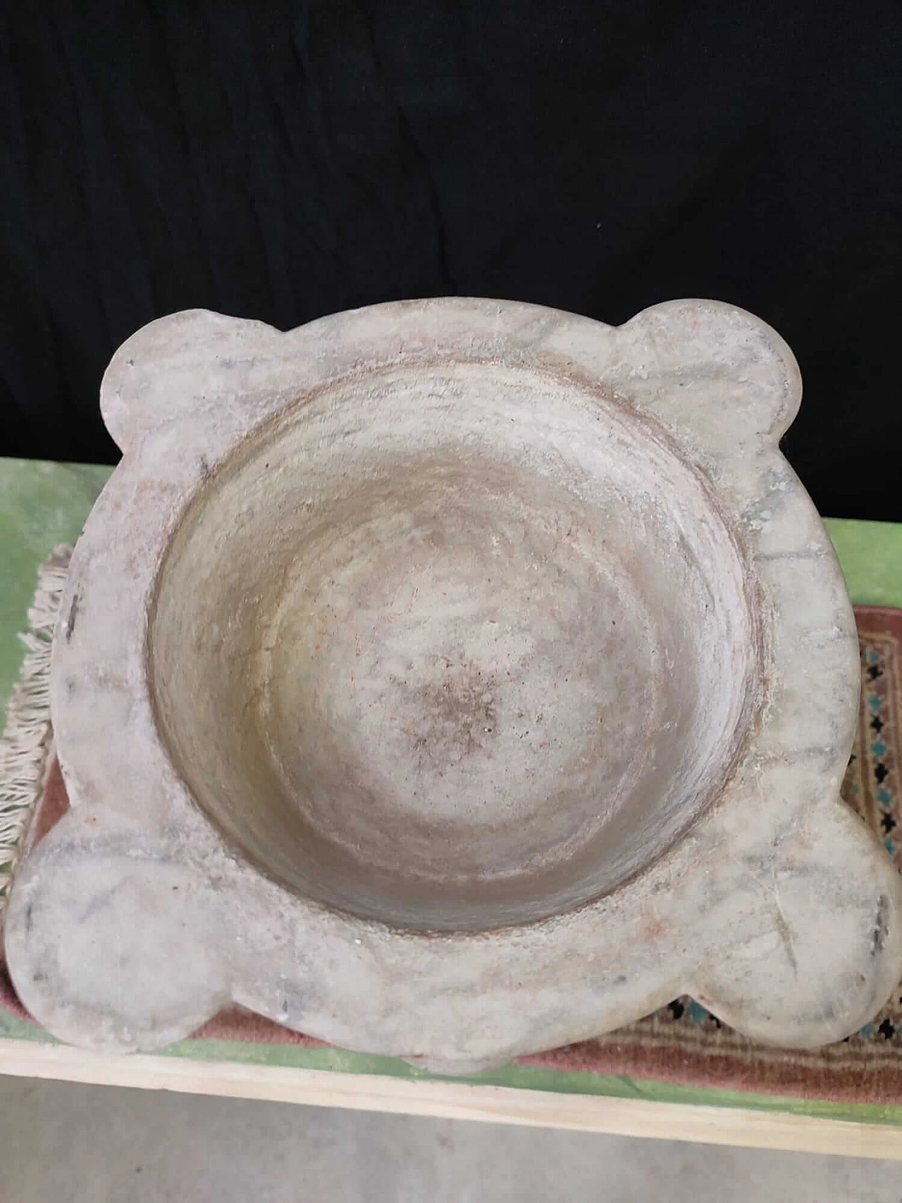 Mortaio da farmacia in marmo di Carrara 2