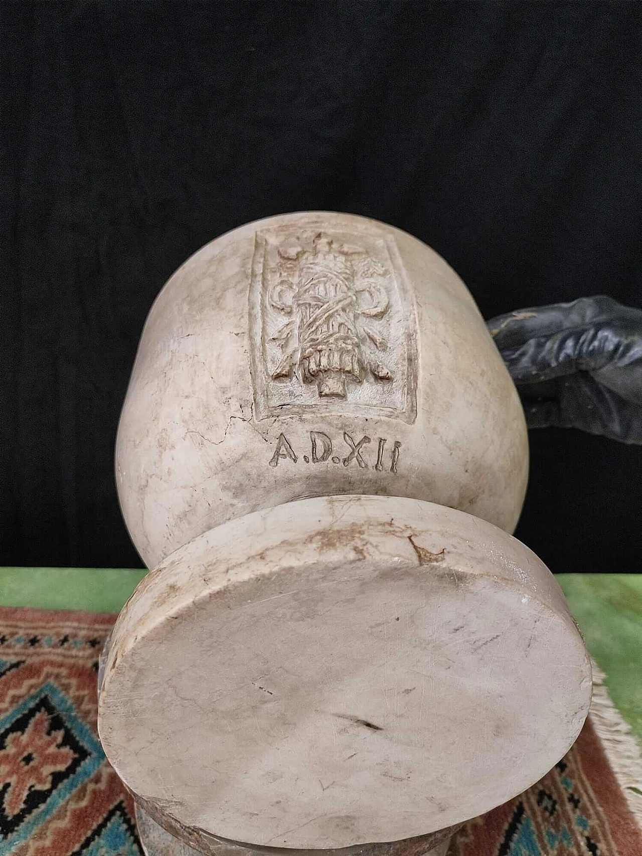 Mortaio in marmo botticino, anni '30 5