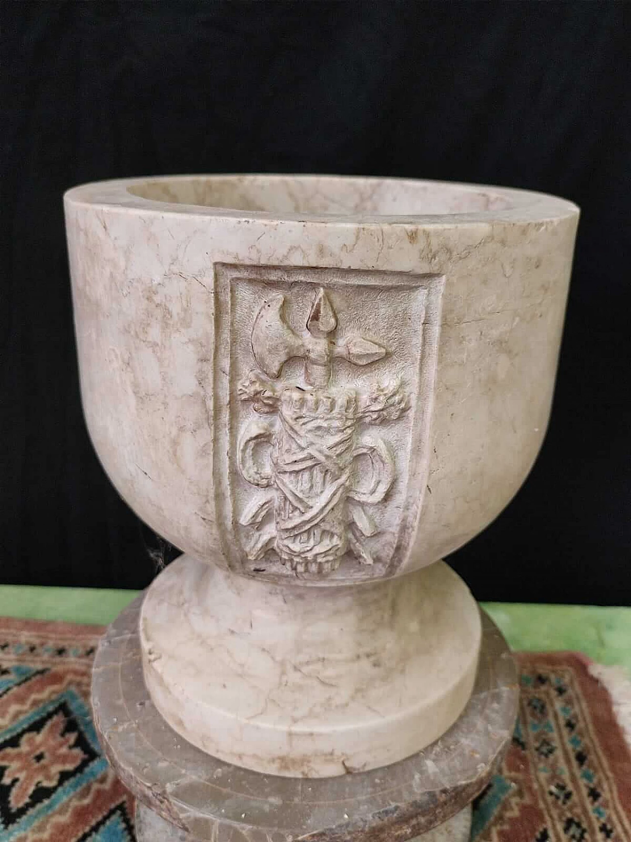 Mortaio in marmo botticino, anni '30 7