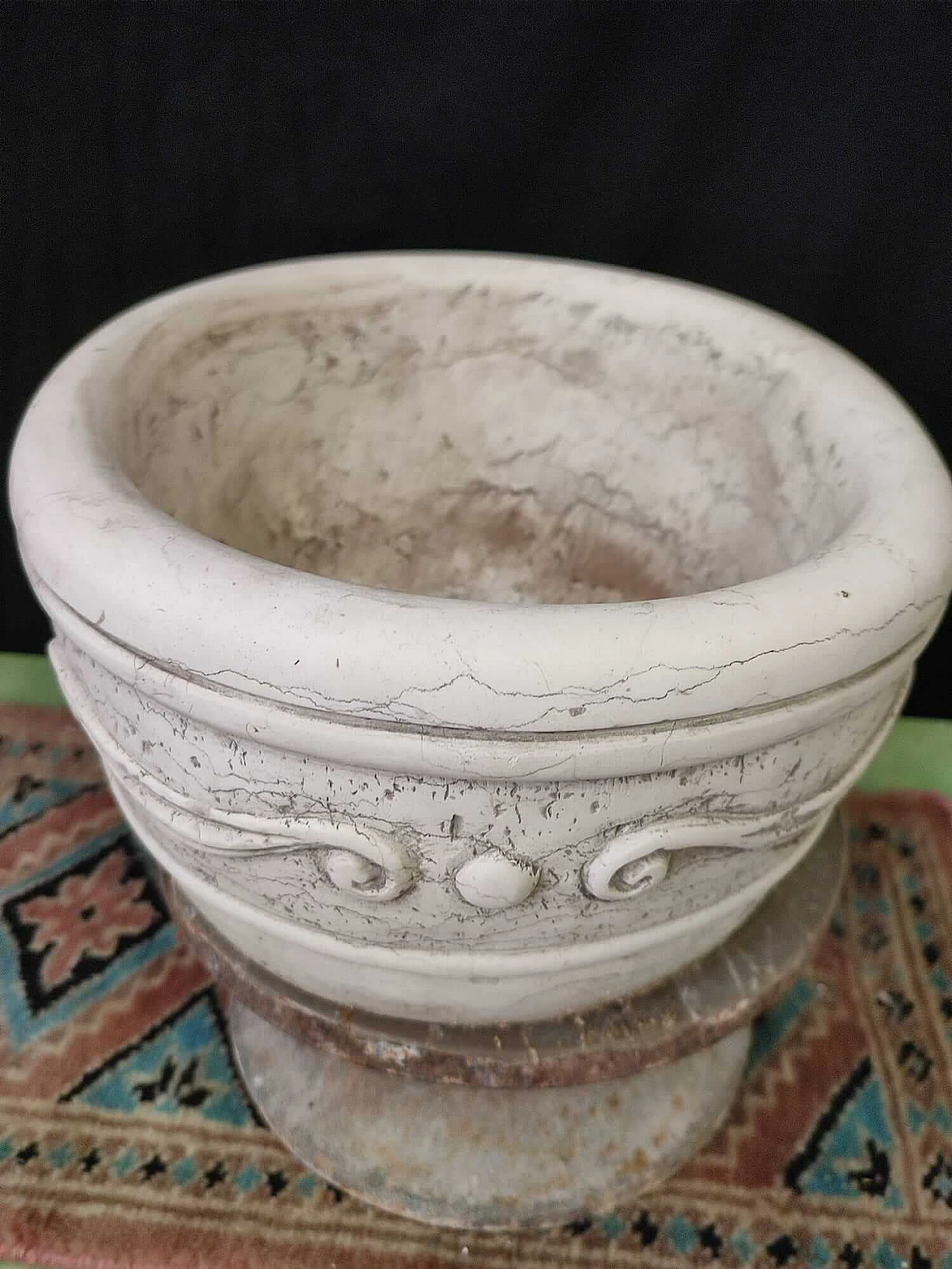 Asiago Biancone marble apothecary mortar, late 19th century 3