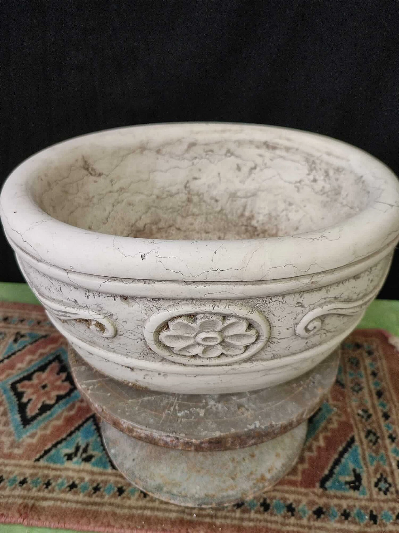 Asiago Biancone marble apothecary mortar, late 19th century 4