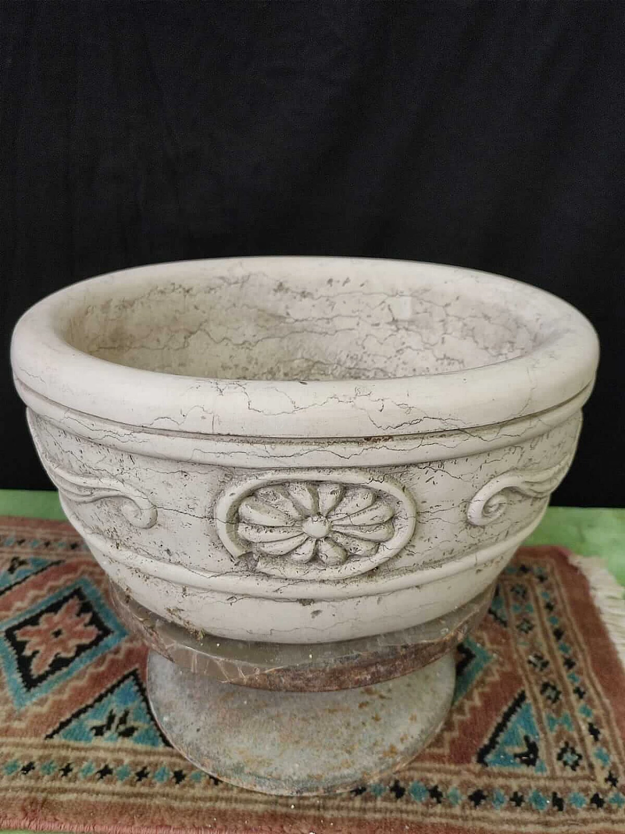 Asiago Biancone marble apothecary mortar, late 19th century 5