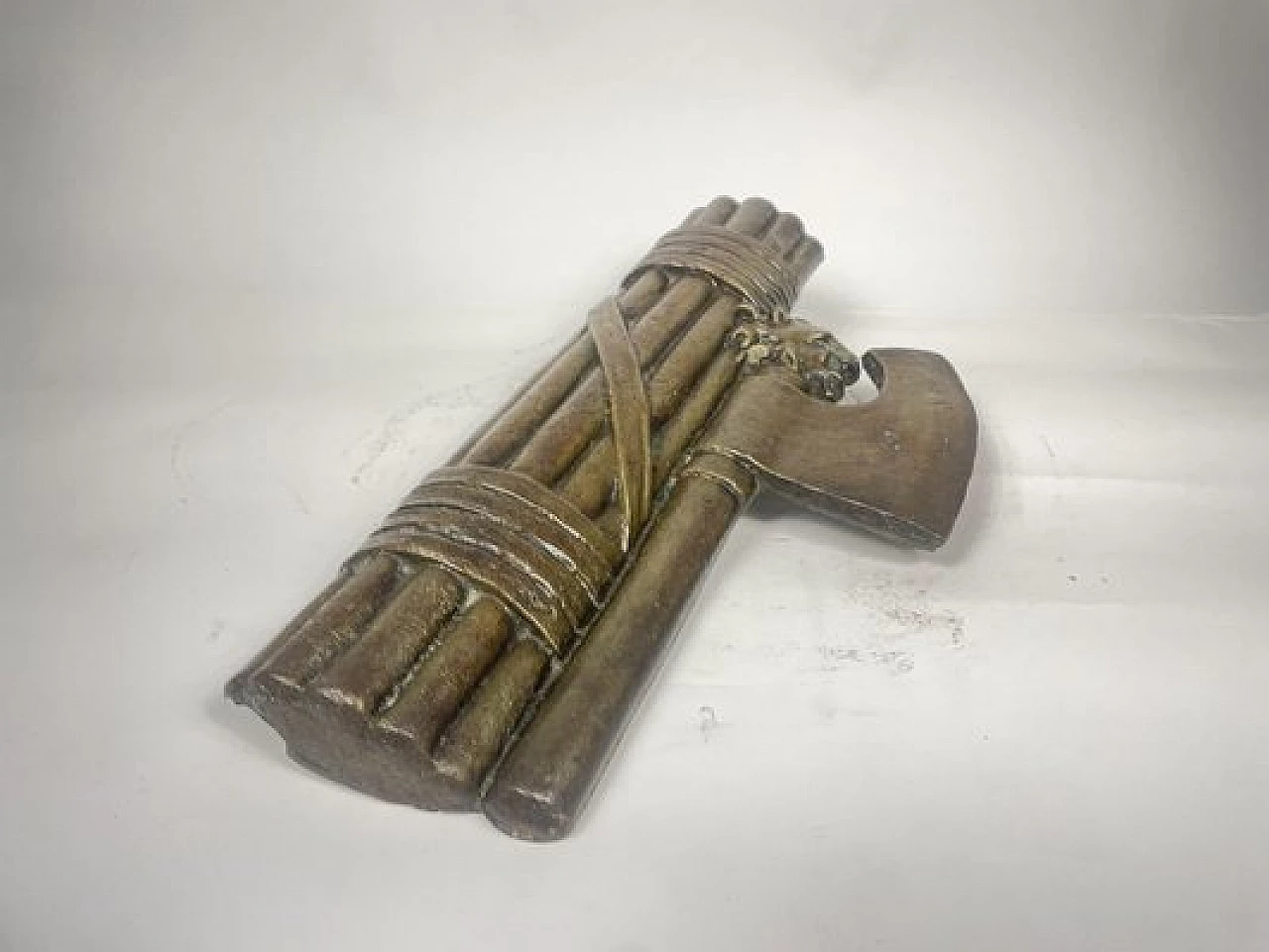 Scultura di fascio littorio in bronzo dorato, anni '20 6