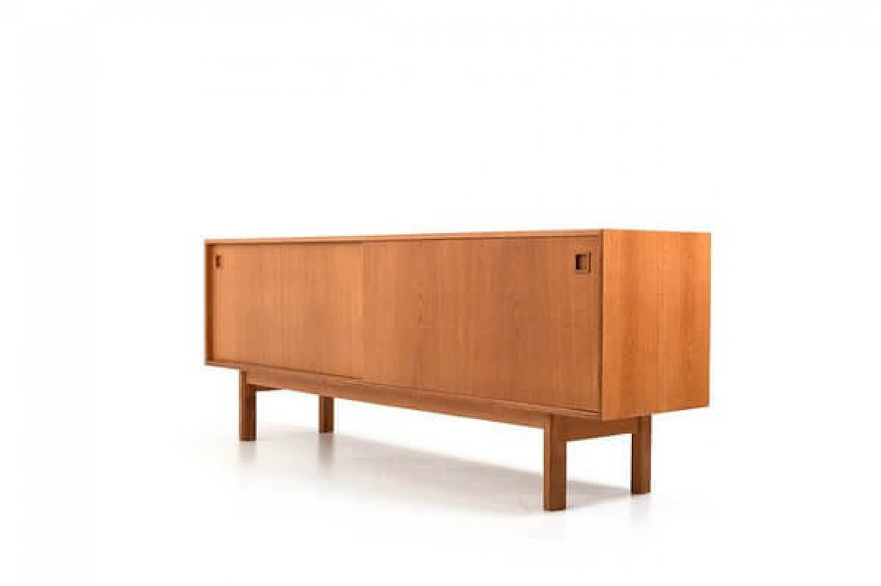 Credenza modello nr. 21 in quercia di Omann Jun, anni '60 3