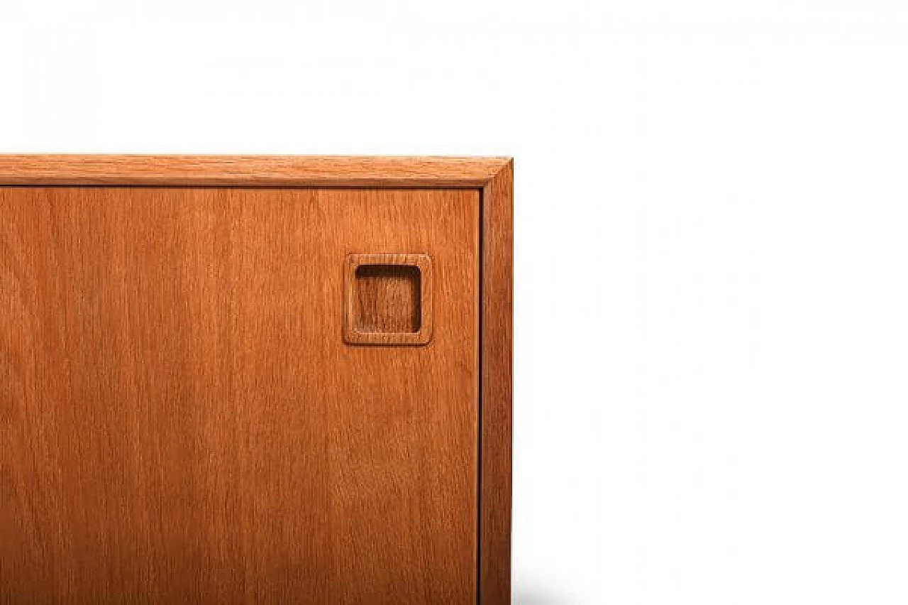 Credenza modello nr. 21 in quercia di Omann Jun, anni '60 8