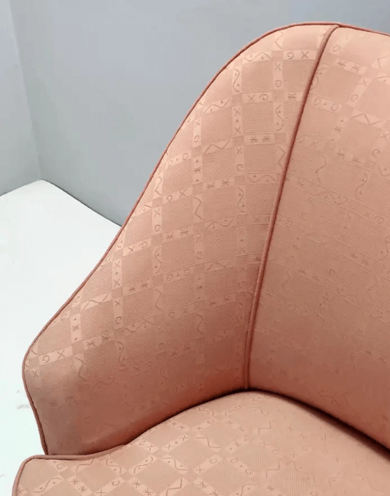 Poltrona rosa pesca nello stile di Gio Ponti per Casa & Giardino, anni '40 8