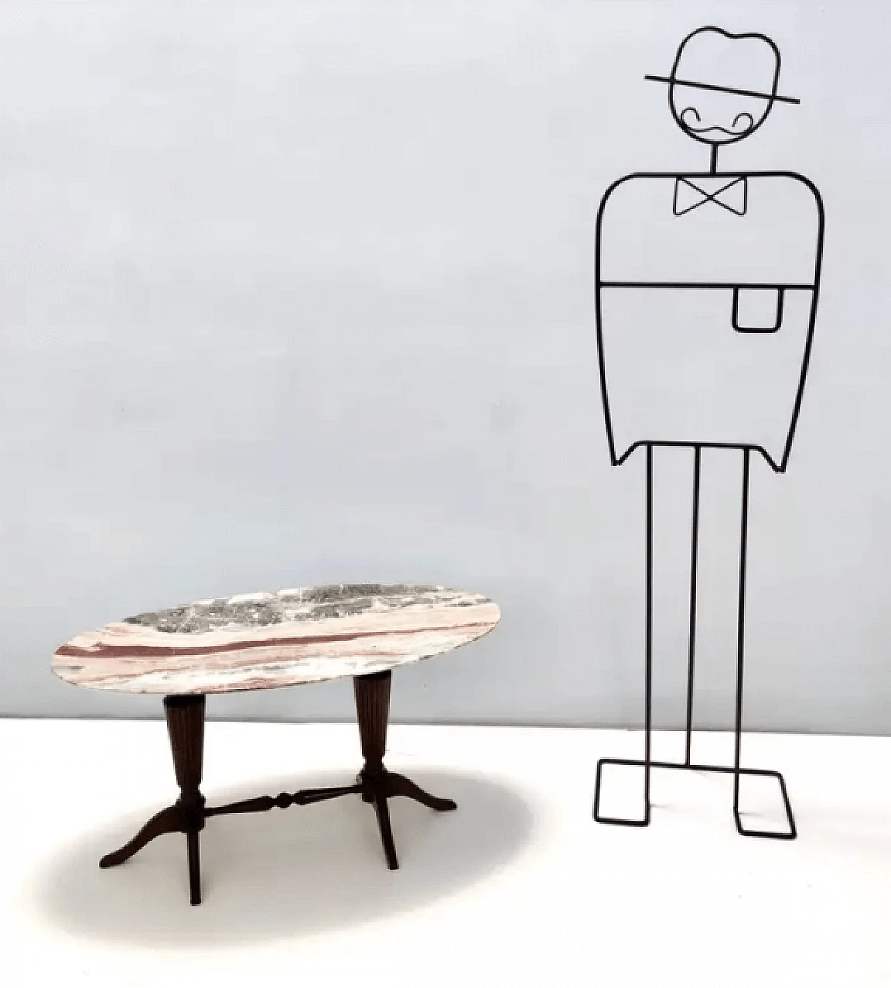 Beechwood coffee table with oval top in red onyx attributable to Paolo Buffa, 1950s 2