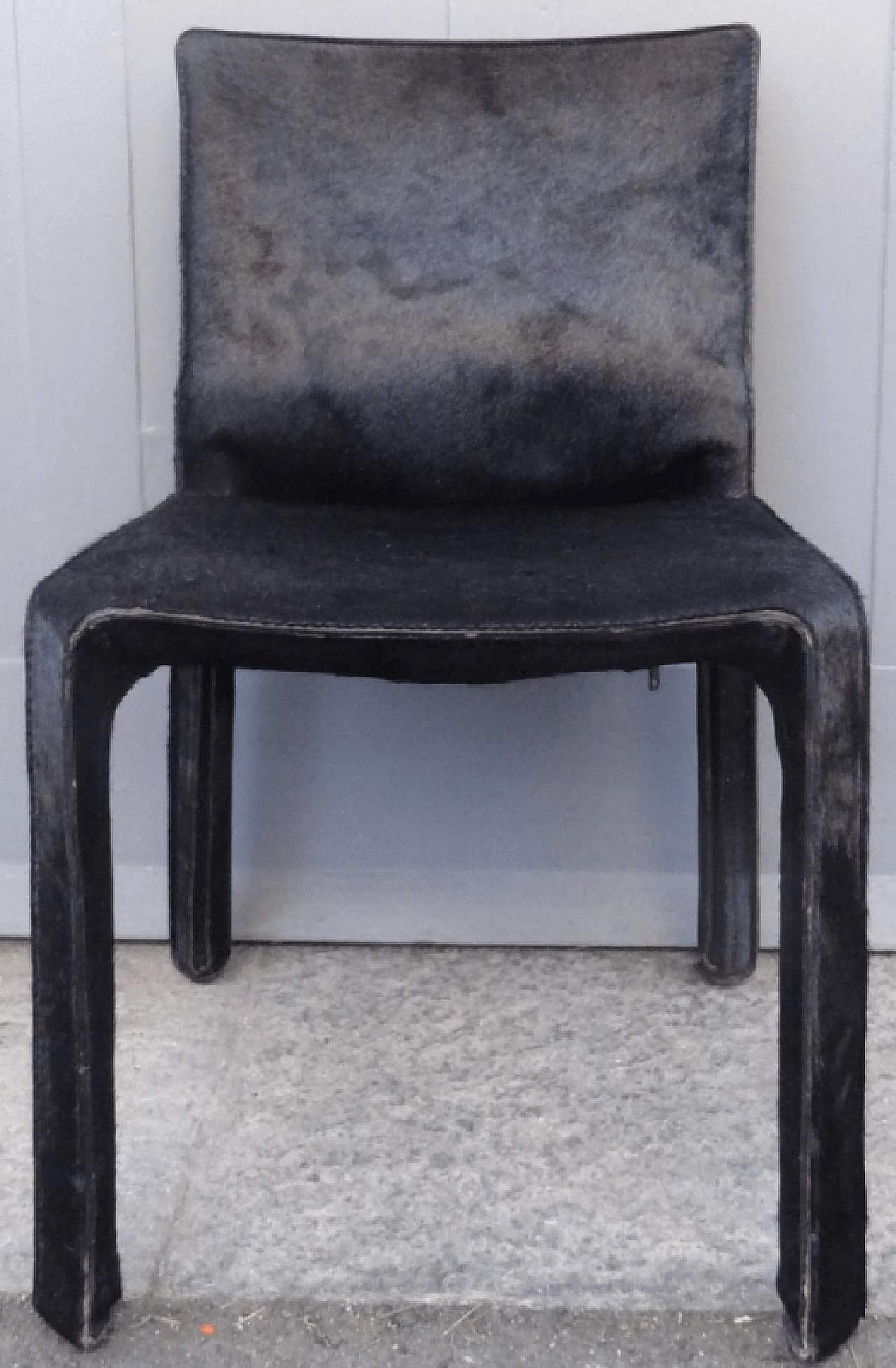 Cab chair in black cowhide by Mario Bellini for Cassina, 1970s 6