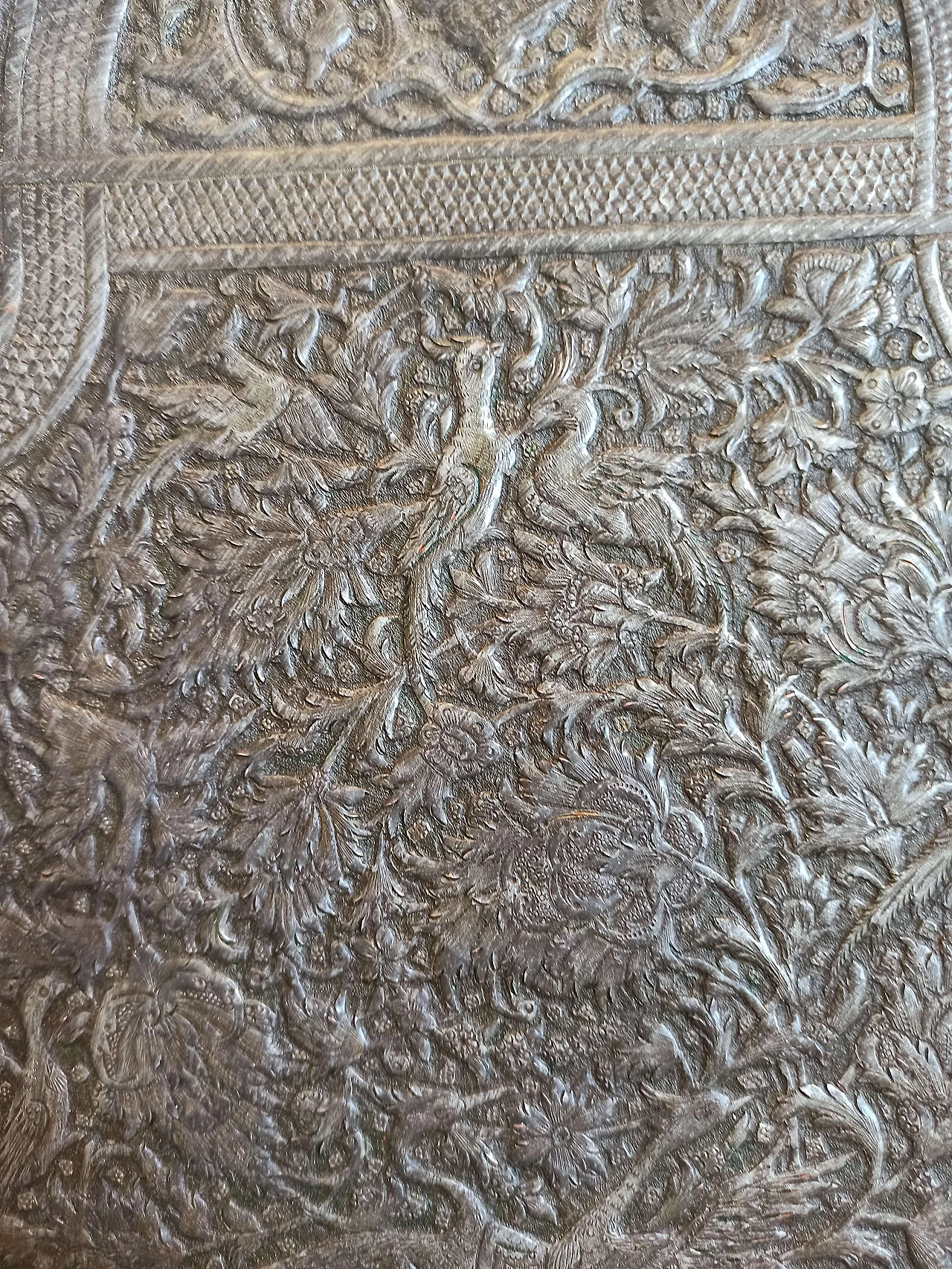 Piatto persiano in rame argentato, '800 4