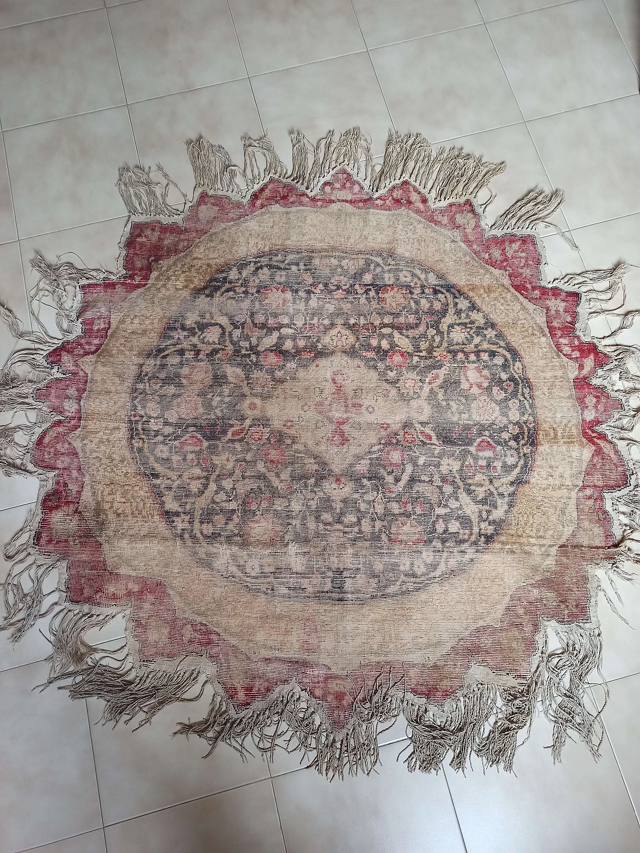 Turkish round cotton and wool Kayseri rug, early 20th century 1