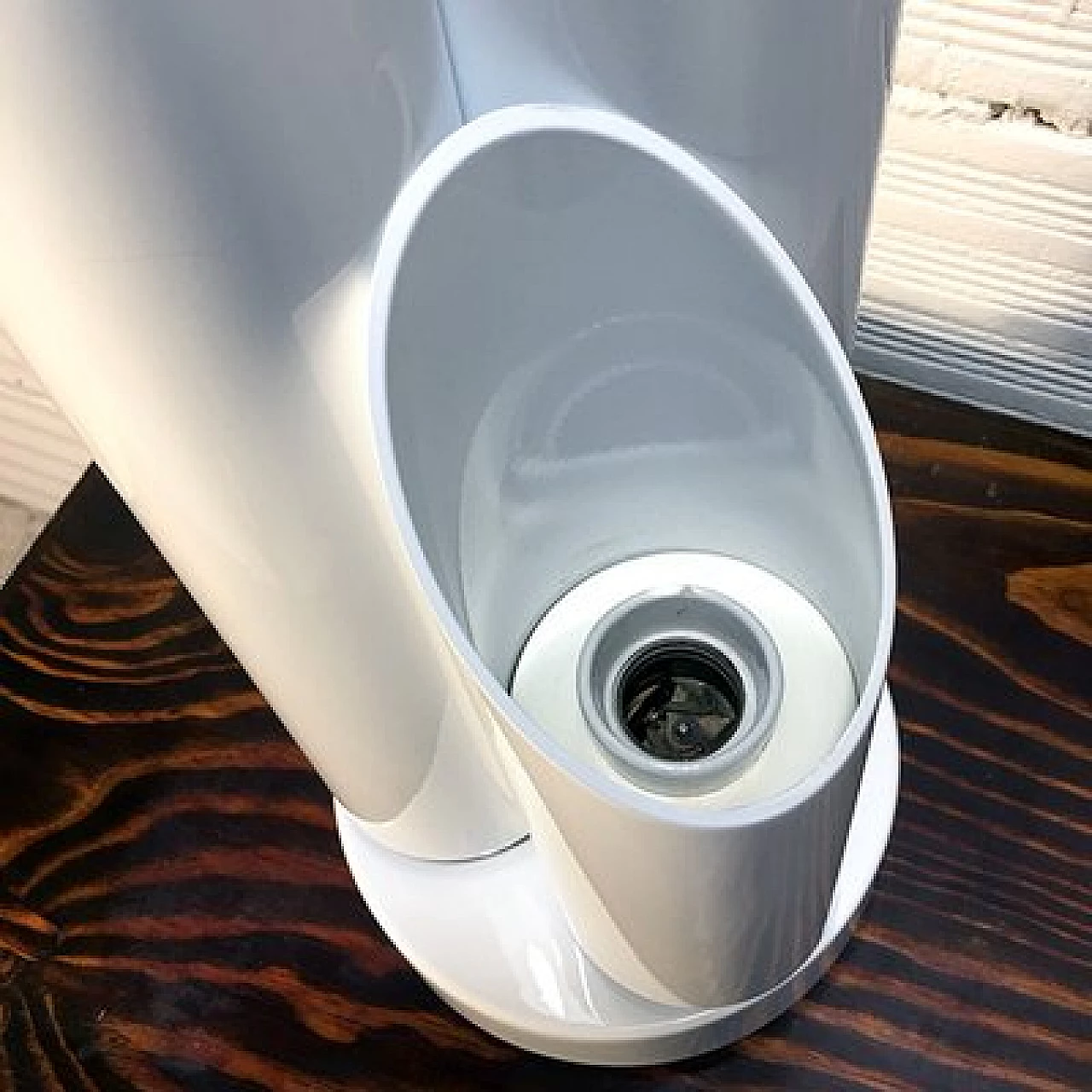 Lampada da tavolo Space Age a tre luci in metallo bianco, anni '60 8