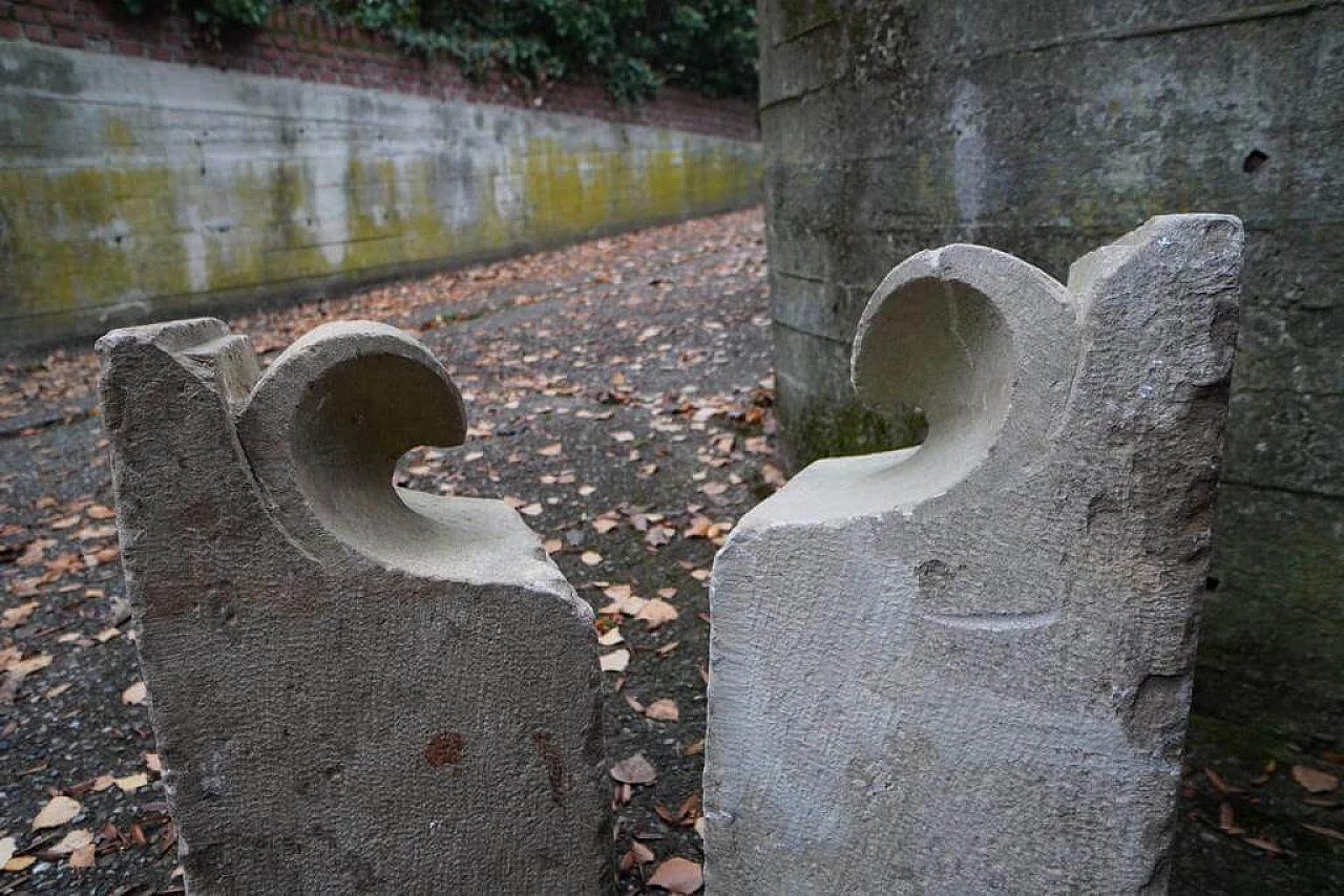 Pair of Tuscan stone modillions 1