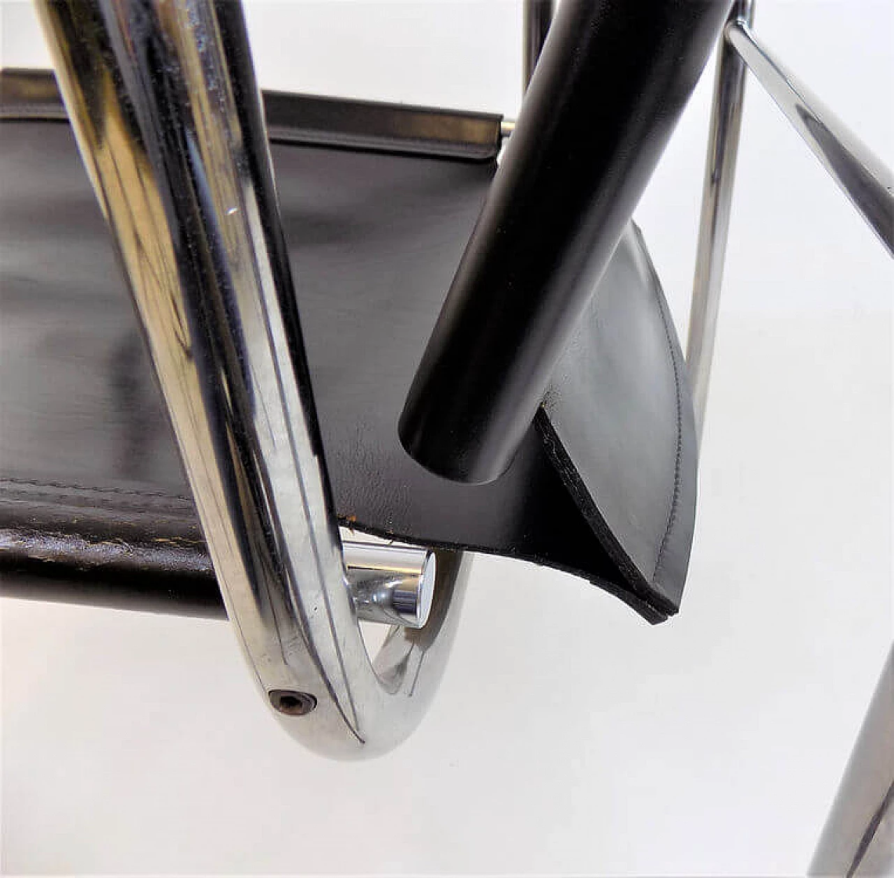 Sedia HE in pelle con telaio cromato di Hans Eichenberger per Strässle, anni '60 12