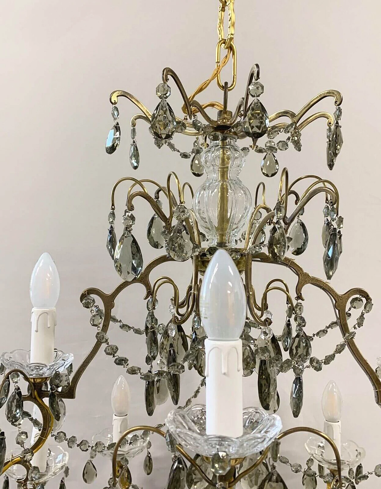 Lampadario a sedici luci in ottone con gocce e coppe in vetro di Murano, 1950 5