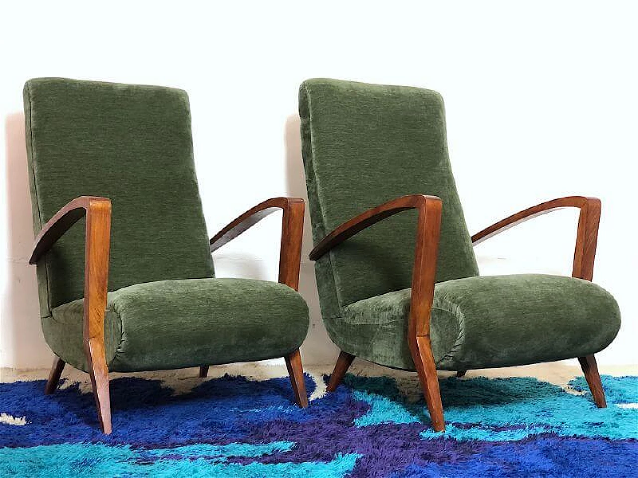 Pair of cherry-stained beech and green velvet armchairs, 1940s 3