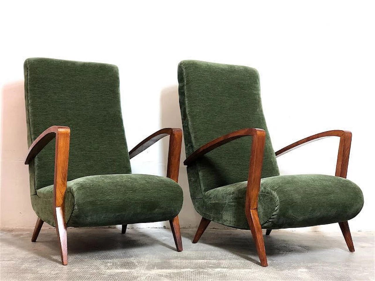 Pair of cherry-stained beech and green velvet armchairs, 1940s 7