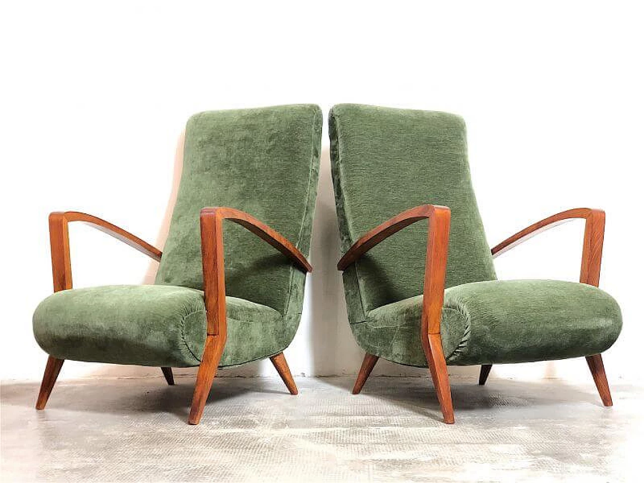 Pair of cherry-stained beech and green velvet armchairs, 1940s 11