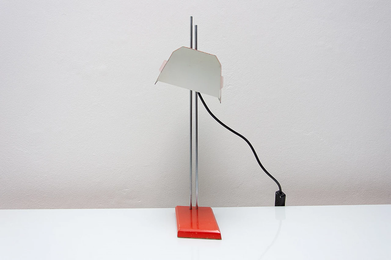 Lampada da scrivania con struttura cromata e paralume rosso di Josef Hurka per Napako, anni '60 13