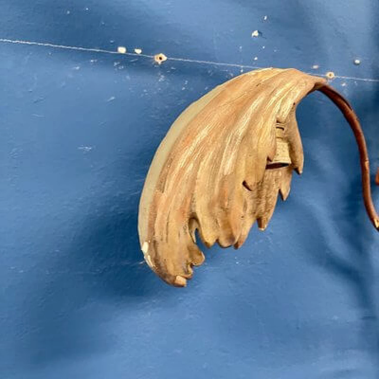 Metal and gilded wood wall light with vine leaves and spikes 6